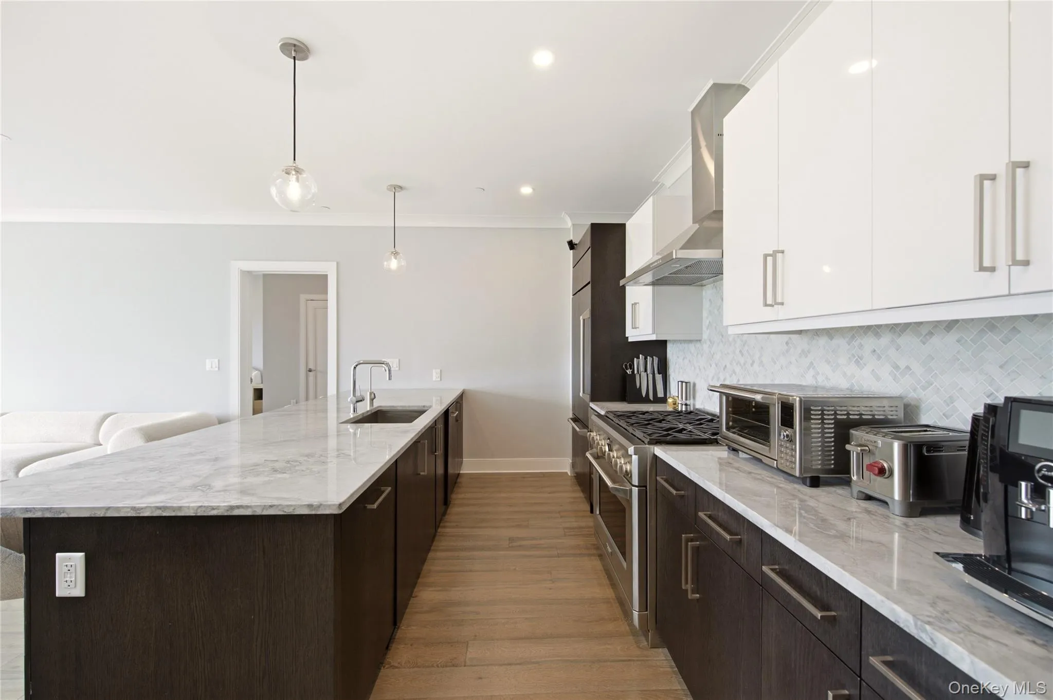 100 Garvies Point Road, Oyster Bay, NY, 3 Bedrooms Bedrooms, 6 Rooms Rooms,3 BathroomsBathrooms,Residential,For Rent,Garvies Point,0,KEY1017405 100 Garvies Point Road, Oyster Bay, NY, 3 Bedrooms Bedrooms, 6 Rooms Rooms,3 BathroomsBathrooms,Residential,For Rent,Garvies Point,0,KEY1017405