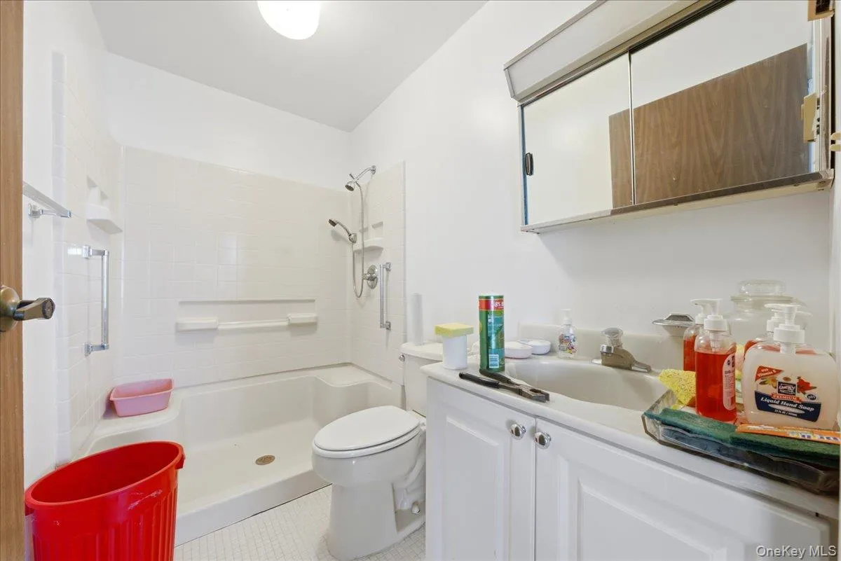158 Falmouth Court, Brookhaven, NY, 2 Bedrooms Bedrooms, 4 Rooms Rooms,1 BathroomBathrooms,Residential,For Rent,Falmouth,0,1017409 158 Falmouth Court, Brookhaven, NY, 2 Bedrooms Bedrooms, 4 Rooms Rooms,1 BathroomBathrooms,Residential,For Rent,Falmouth,0,1017409