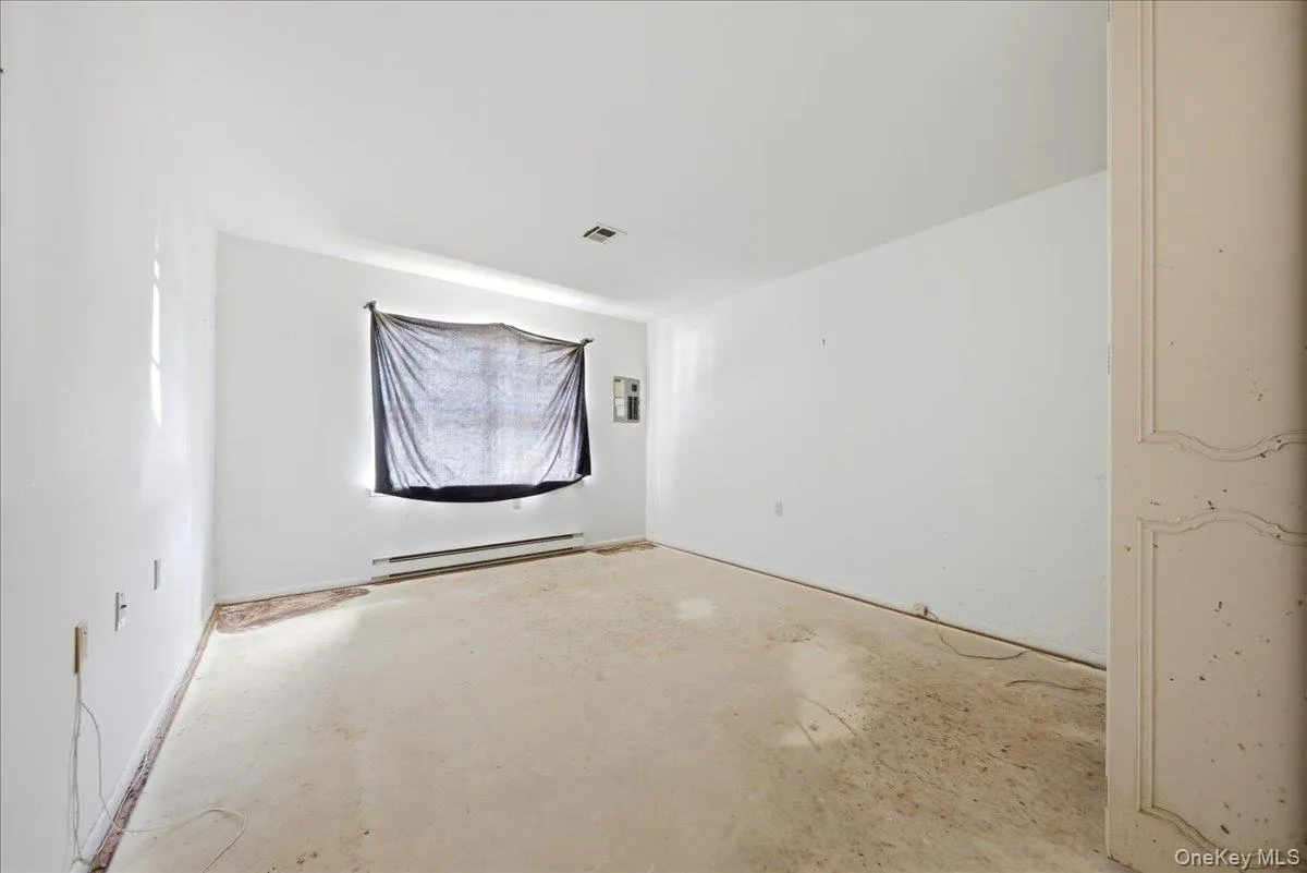 158 Falmouth Court, Brookhaven, NY, 2 Bedrooms Bedrooms, 4 Rooms Rooms,1 BathroomBathrooms,Residential,For Rent,Falmouth,0,1017409 158 Falmouth Court, Brookhaven, NY, 2 Bedrooms Bedrooms, 4 Rooms Rooms,1 BathroomBathrooms,Residential,For Rent,Falmouth,0,1017409