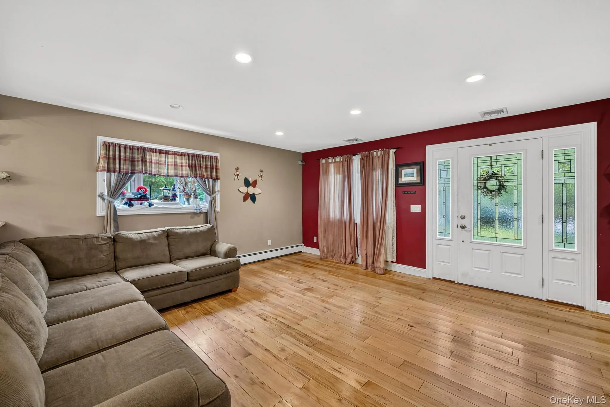 125 Keller Drive, Brookhaven, NY, 4 Bedrooms Bedrooms, 7 Rooms Rooms,2 BathroomsBathrooms,Residential,For Rent,Keller,0,1017411 125 Keller Drive, Brookhaven, NY, 4 Bedrooms Bedrooms, 7 Rooms Rooms,2 BathroomsBathrooms,Residential,For Rent,Keller,0,1017411