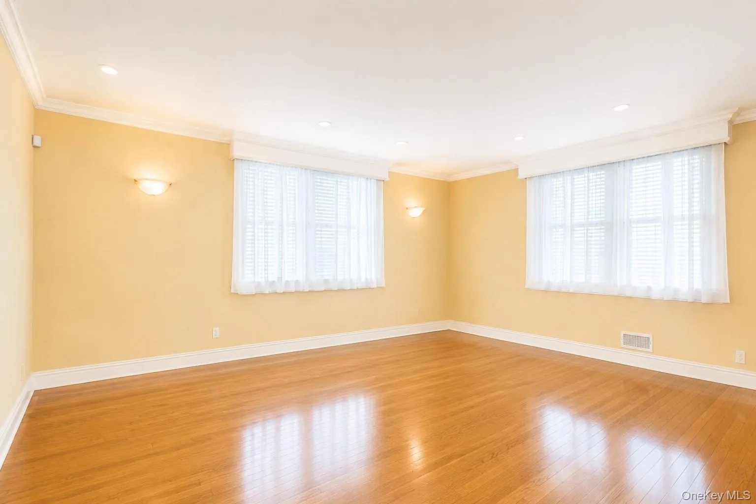 182-12 Horace Harding Expressway, New York, NY, 1 Bedroom Bedrooms, 4 Rooms Rooms,1 BathroomBathrooms,Residential,For Rent,Horace Harding Expressway,0,1017419 182-12 Horace Harding Expressway, New York, NY, 1 Bedroom Bedrooms, 4 Rooms Rooms,1 BathroomBathrooms,Residential,For Rent,Horace Harding Expressway,0,1017419