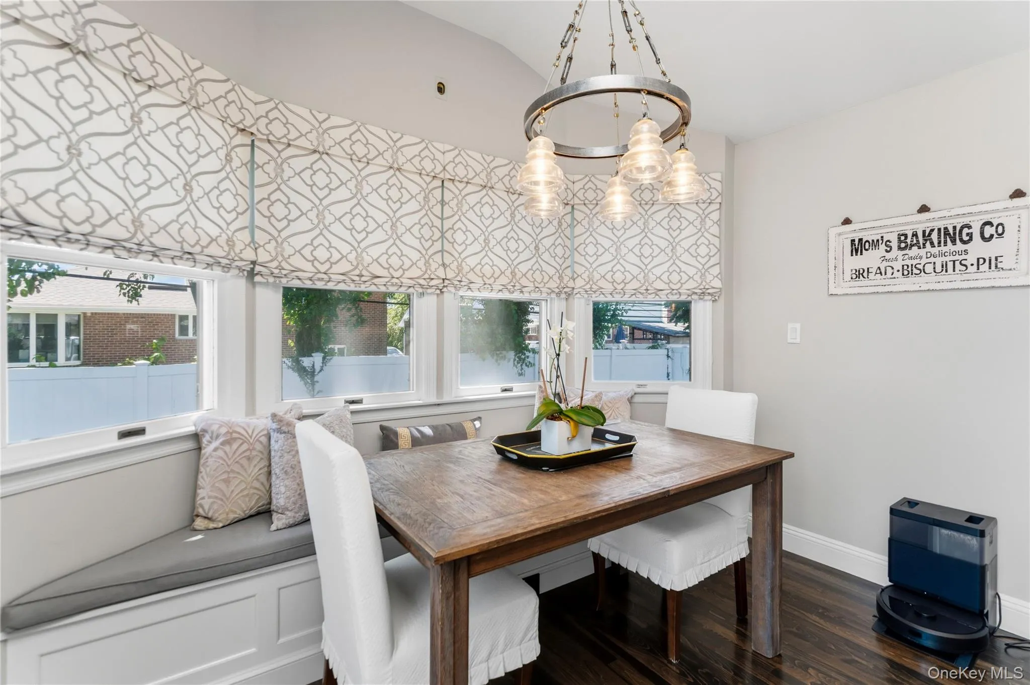33 Birchwood Park Drive, Oyster Bay, NY, 3 Bedrooms Bedrooms, 8 Rooms Rooms,2 BathroomsBathrooms,Residential,For Rent,Birchwood Park,0,KEY1017420 33 Birchwood Park Drive, Oyster Bay, NY, 3 Bedrooms Bedrooms, 8 Rooms Rooms,2 BathroomsBathrooms,Residential,For Rent,Birchwood Park,0,KEY1017420