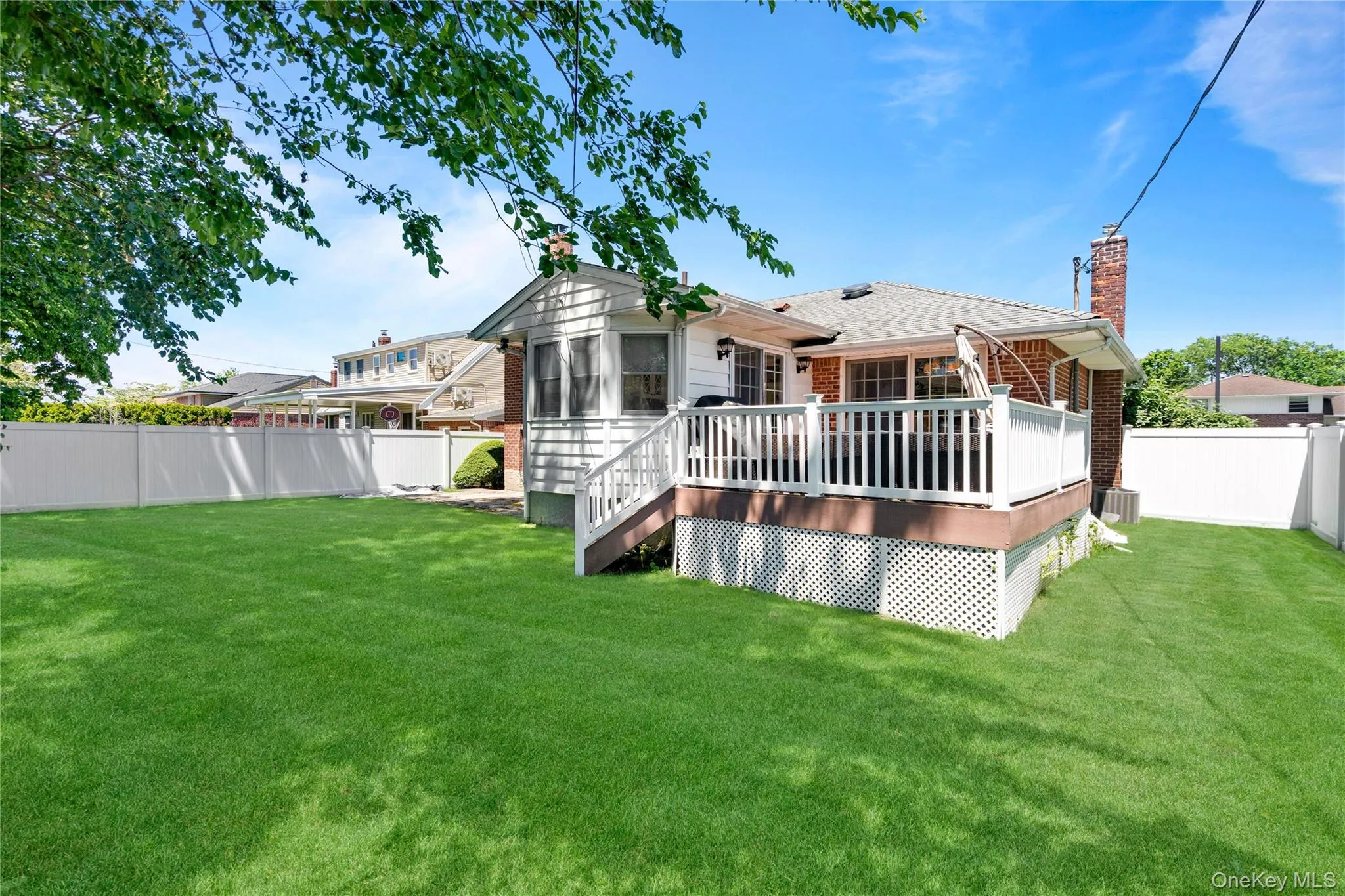 33 Birchwood Park Drive, Oyster Bay, NY, 3 Bedrooms Bedrooms, 8 Rooms Rooms,2 BathroomsBathrooms,Residential,For Rent,Birchwood Park,0,KEY1017420 33 Birchwood Park Drive, Oyster Bay, NY, 3 Bedrooms Bedrooms, 8 Rooms Rooms,2 BathroomsBathrooms,Residential,For Rent,Birchwood Park,0,KEY1017420