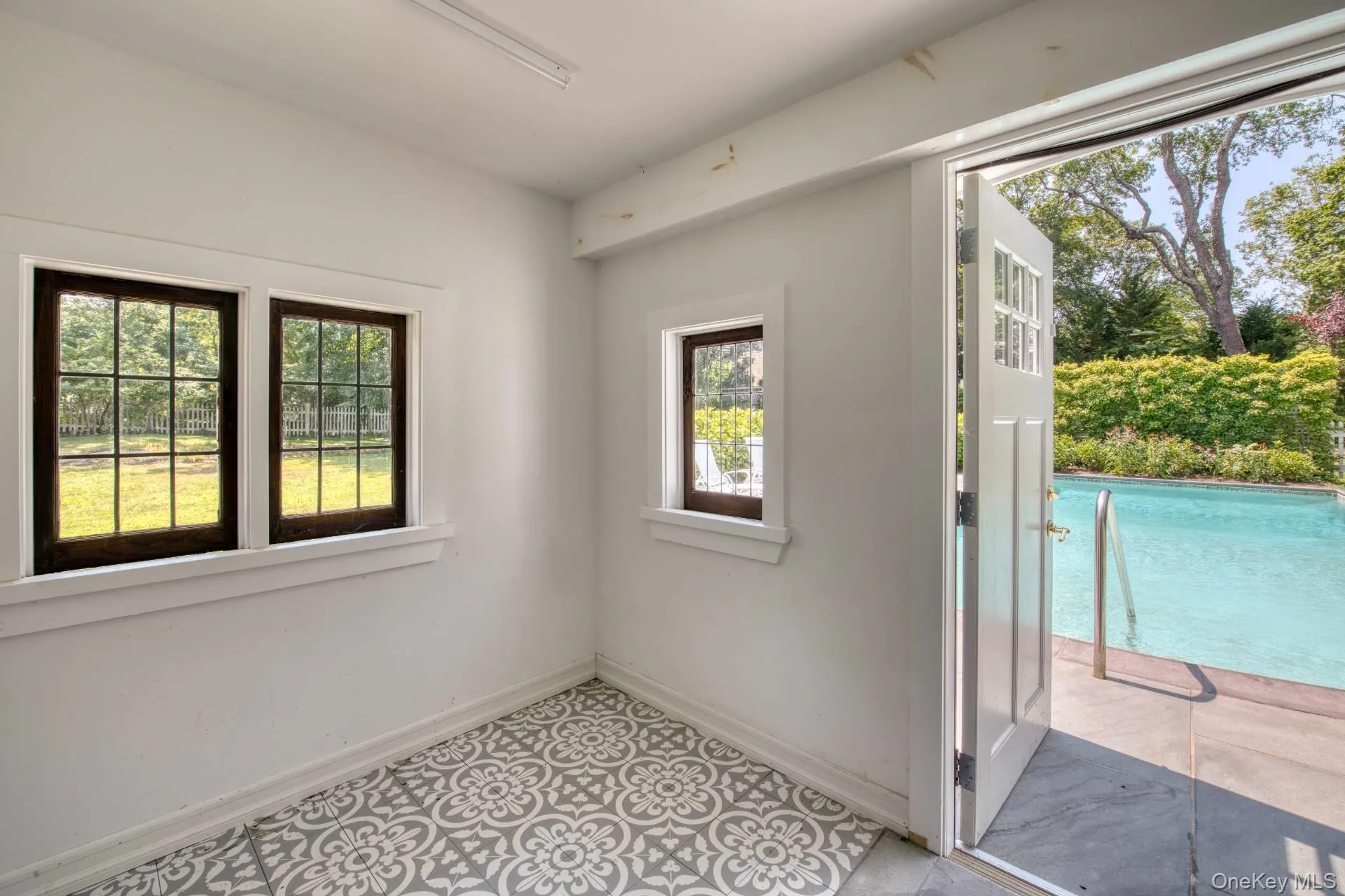 54 Palmer Terrace, Southampton, NY, 4 Bedrooms Bedrooms, 15 Rooms Rooms,3 BathroomsBathrooms,Residential,For Rent,Palmer,0,1017424 54 Palmer Terrace, Southampton, NY, 4 Bedrooms Bedrooms, 15 Rooms Rooms,3 BathroomsBathrooms,Residential,For Rent,Palmer,0,1017424