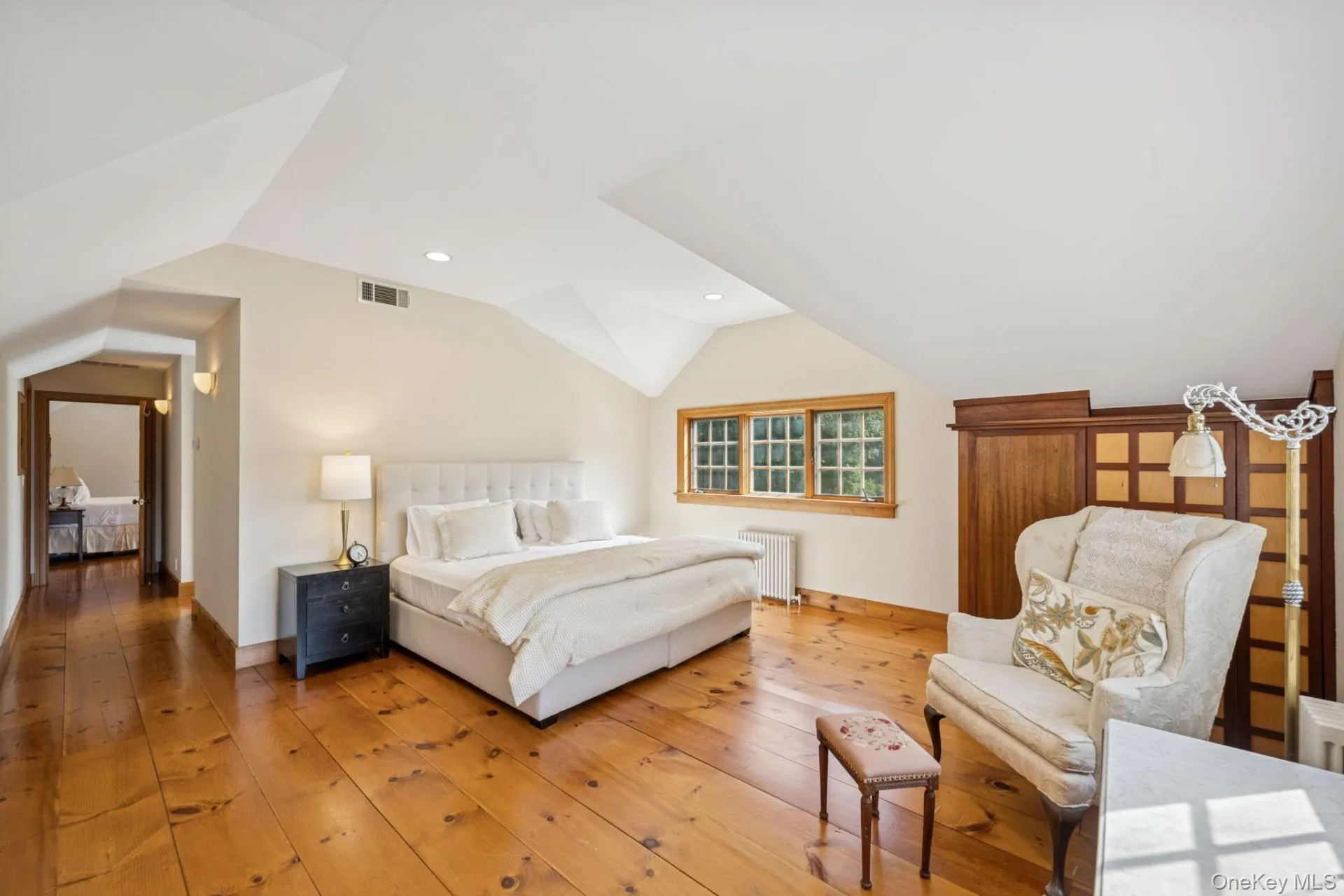54 Palmer Terrace, Southampton, NY, 4 Bedrooms Bedrooms, 15 Rooms Rooms,3 BathroomsBathrooms,Residential,For Rent,Palmer,0,1017424 54 Palmer Terrace, Southampton, NY, 4 Bedrooms Bedrooms, 15 Rooms Rooms,3 BathroomsBathrooms,Residential,For Rent,Palmer,0,1017424