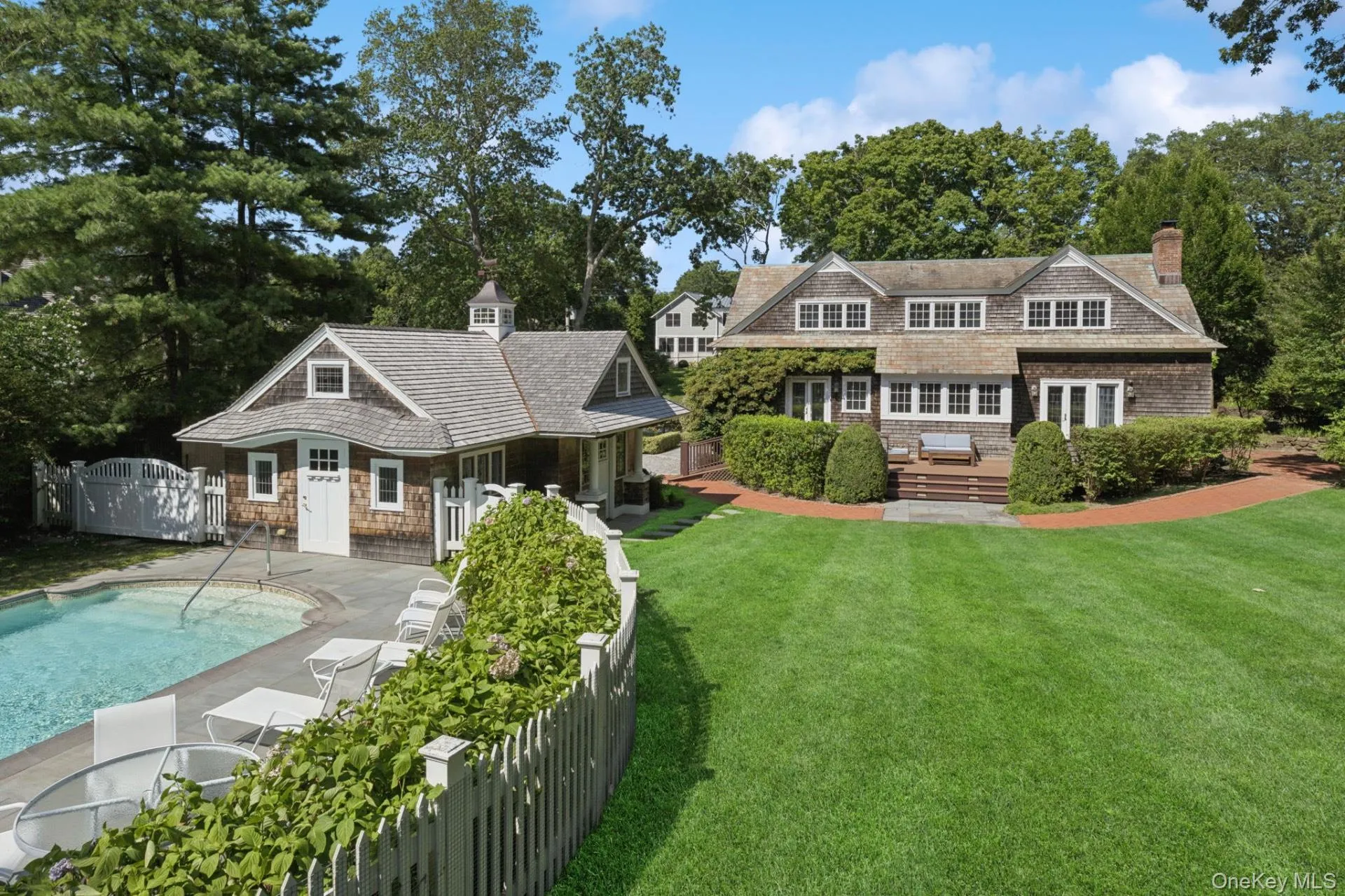 54 Palmer Terrace, Southampton, NY, 4 Bedrooms Bedrooms, 15 Rooms Rooms,3 BathroomsBathrooms,Residential,For Rent,Palmer,0,1017424 54 Palmer Terrace, Southampton, NY, 4 Bedrooms Bedrooms, 15 Rooms Rooms,3 BathroomsBathrooms,Residential,For Rent,Palmer,0,1017424
