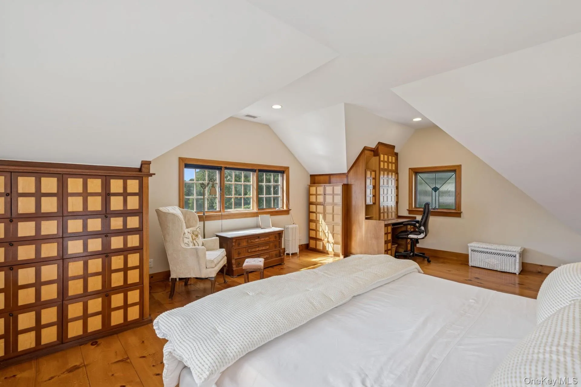 54 Palmer Terrace, Southampton, NY, 4 Bedrooms Bedrooms, 15 Rooms Rooms,3 BathroomsBathrooms,Residential,For Rent,Palmer,0,1017424 54 Palmer Terrace, Southampton, NY, 4 Bedrooms Bedrooms, 15 Rooms Rooms,3 BathroomsBathrooms,Residential,For Rent,Palmer,0,1017424