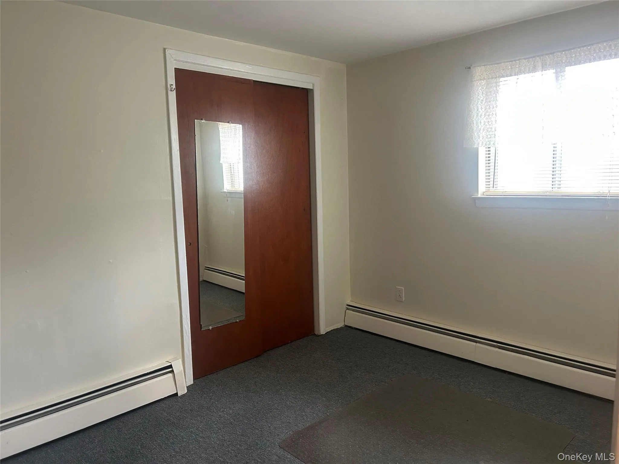 403 Hoffman Avenue, Babylon, NY, 1 Bedroom Bedrooms, 4 Rooms Rooms,1 BathroomBathrooms,Residential Lease,For Rent,Hoffman,0,1017427 403 Hoffman Avenue, Babylon, NY, 1 Bedroom Bedrooms, 4 Rooms Rooms,1 BathroomBathrooms,Residential Lease,For Rent,Hoffman,0,1017427