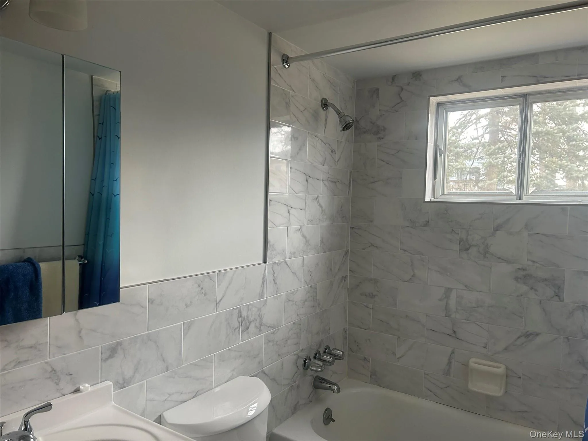 403 Hoffman Avenue, Babylon, NY, 1 Bedroom Bedrooms, 4 Rooms Rooms,1 BathroomBathrooms,Residential Lease,For Rent,Hoffman,0,1017427 403 Hoffman Avenue, Babylon, NY, 1 Bedroom Bedrooms, 4 Rooms Rooms,1 BathroomBathrooms,Residential Lease,For Rent,Hoffman,0,1017427