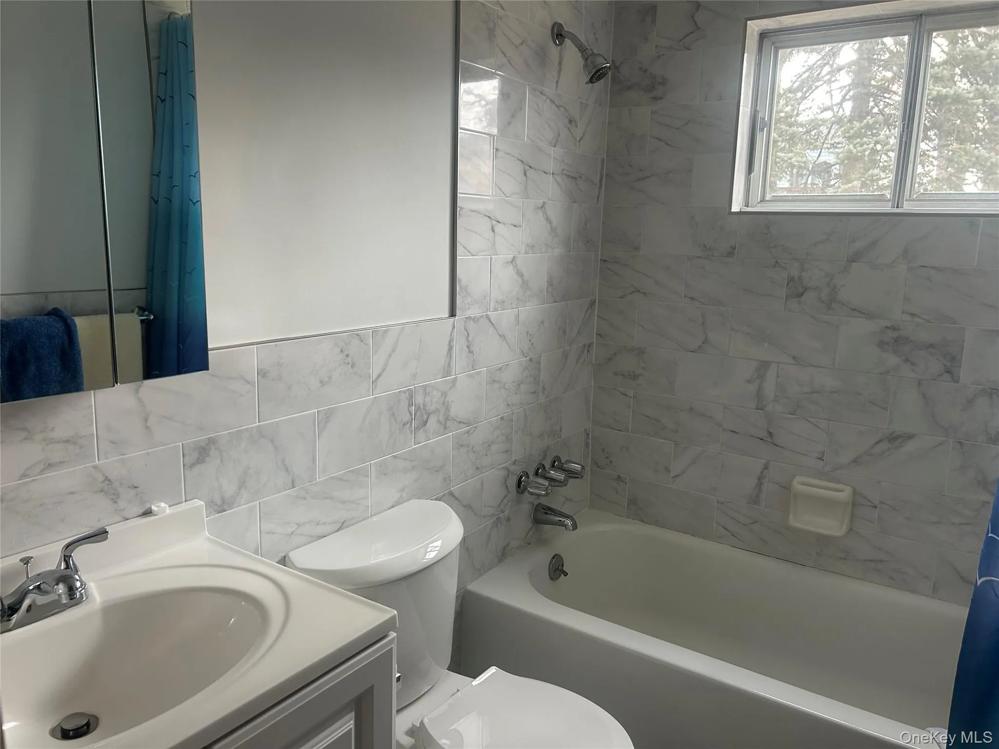 403 Hoffman Avenue, Babylon, NY, 1 Bedroom Bedrooms, 4 Rooms Rooms,1 BathroomBathrooms,Residential Lease,For Rent,Hoffman,0,1017427 403 Hoffman Avenue, Babylon, NY, 1 Bedroom Bedrooms, 4 Rooms Rooms,1 BathroomBathrooms,Residential Lease,For Rent,Hoffman,0,1017427