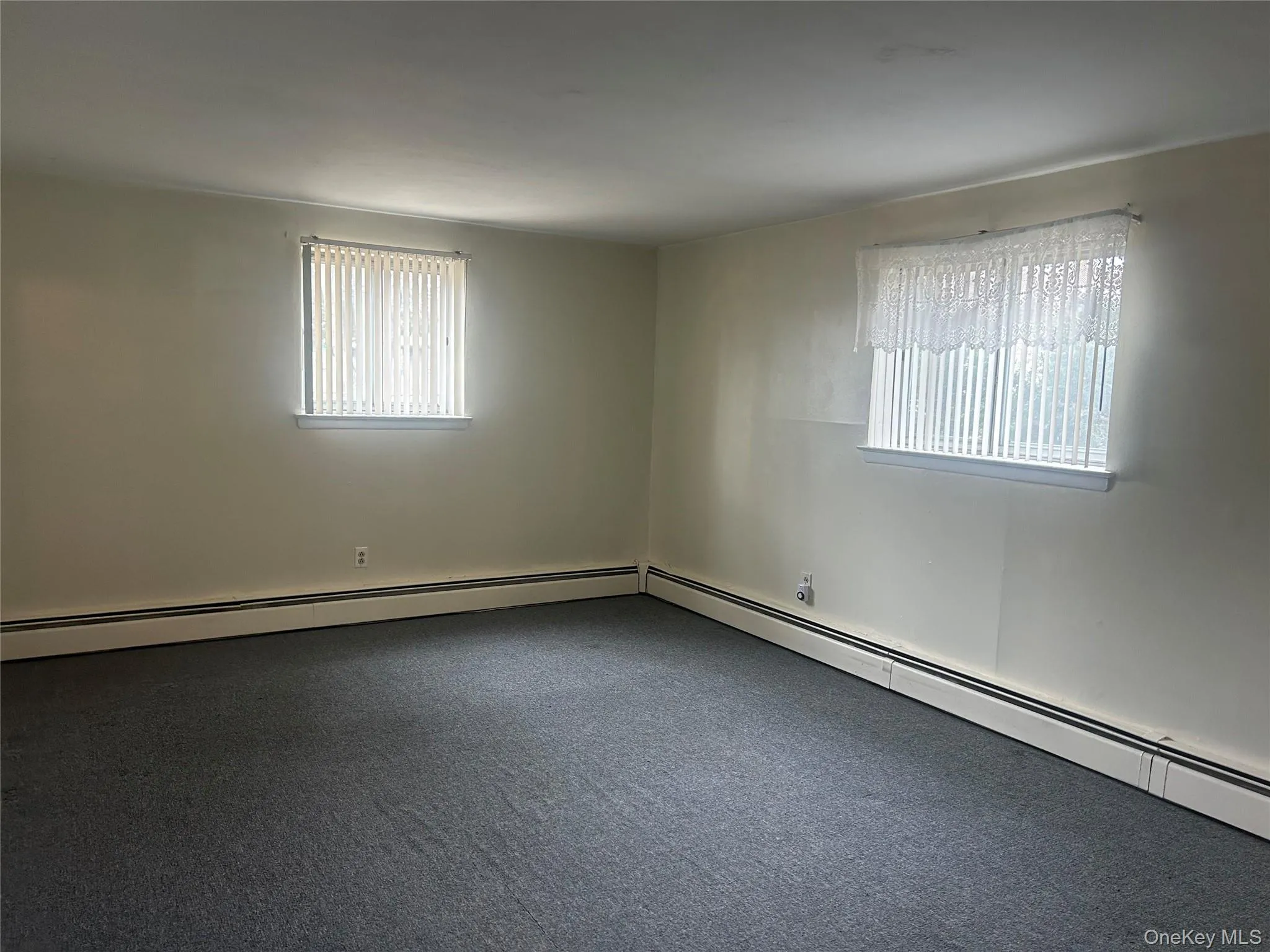 403 Hoffman Avenue, Babylon, NY, 1 Bedroom Bedrooms, 4 Rooms Rooms,1 BathroomBathrooms,Residential Lease,For Rent,Hoffman,0,1017427 403 Hoffman Avenue, Babylon, NY, 1 Bedroom Bedrooms, 4 Rooms Rooms,1 BathroomBathrooms,Residential Lease,For Rent,Hoffman,0,1017427
