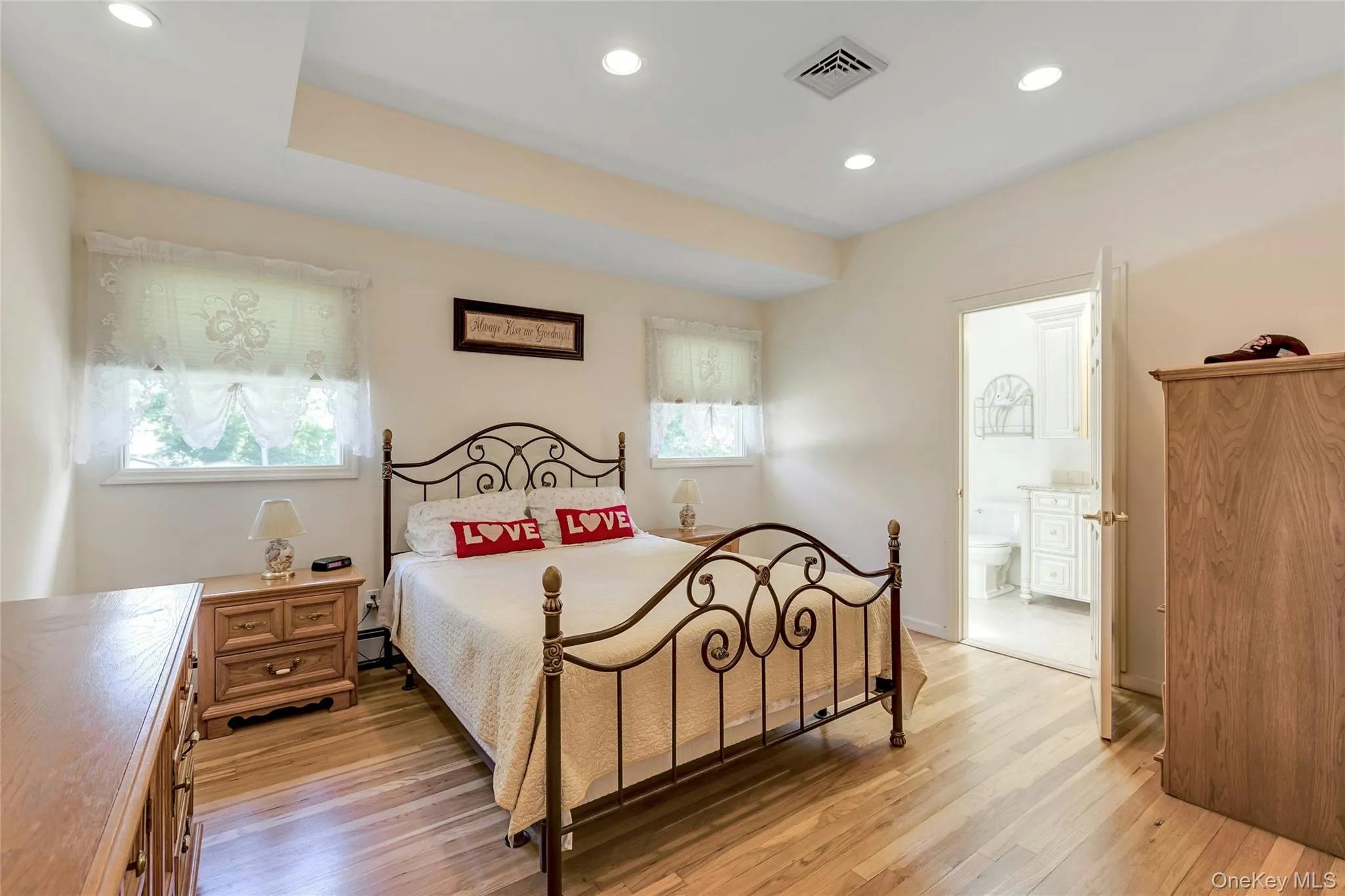 61 Yale Avenue, Islip, NY, 3 Bedrooms Bedrooms, 9 Rooms Rooms,2 BathroomsBathrooms,Residential,For Rent,Yale,0,KEY1017429 61 Yale Avenue, Islip, NY, 3 Bedrooms Bedrooms, 9 Rooms Rooms,2 BathroomsBathrooms,Residential,For Rent,Yale,0,KEY1017429