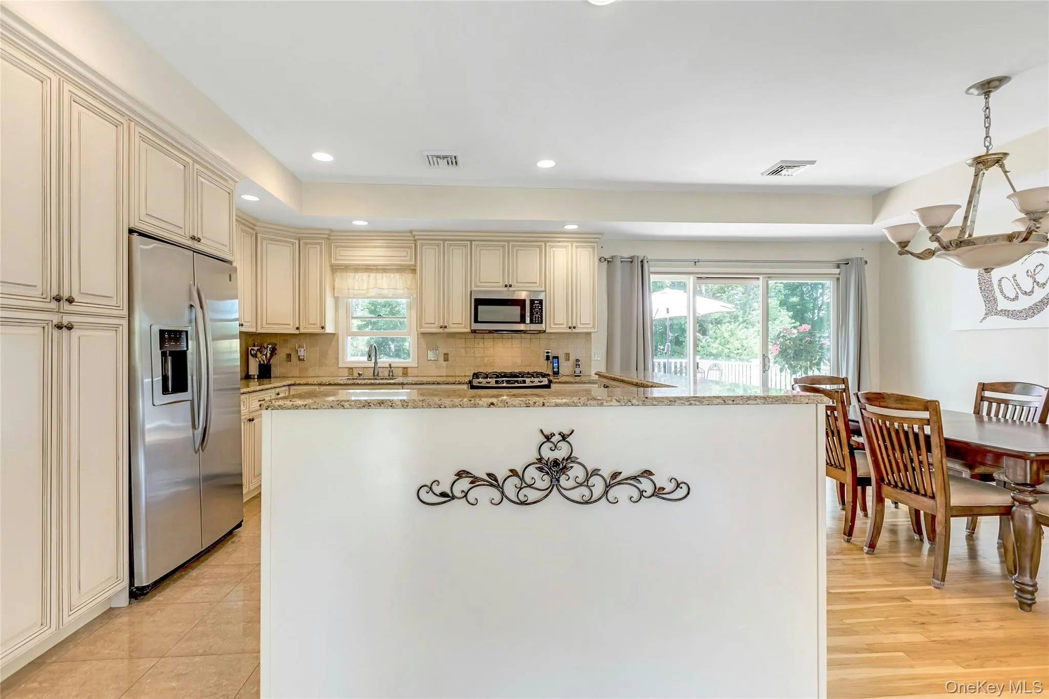 61 Yale Avenue, Islip, NY, 3 Bedrooms Bedrooms, 9 Rooms Rooms,2 BathroomsBathrooms,Residential,For Rent,Yale,0,KEY1017429 61 Yale Avenue, Islip, NY, 3 Bedrooms Bedrooms, 9 Rooms Rooms,2 BathroomsBathrooms,Residential,For Rent,Yale,0,KEY1017429