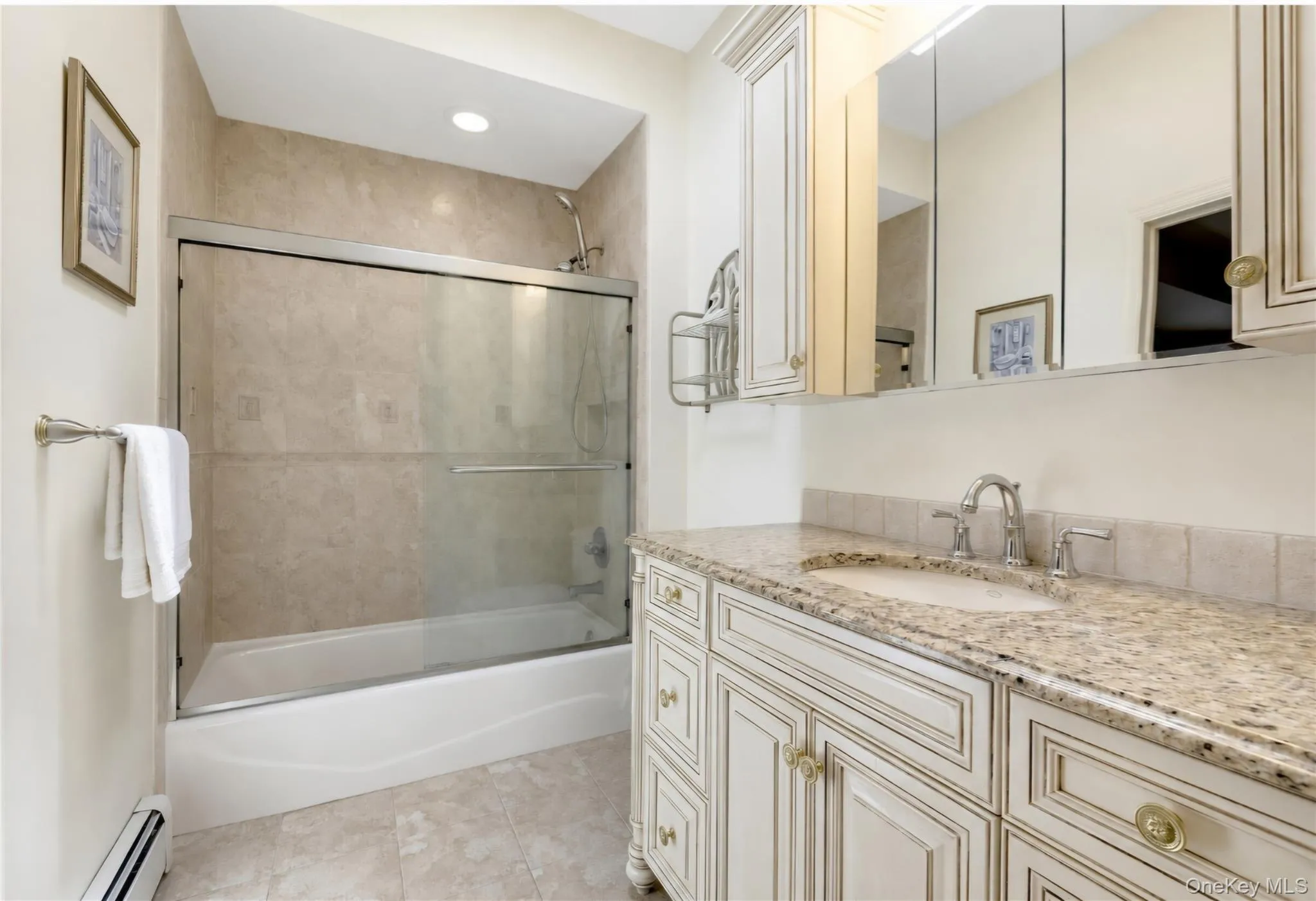 61 Yale Avenue, Islip, NY, 3 Bedrooms Bedrooms, 9 Rooms Rooms,2 BathroomsBathrooms,Residential,For Rent,Yale,0,KEY1017429 61 Yale Avenue, Islip, NY, 3 Bedrooms Bedrooms, 9 Rooms Rooms,2 BathroomsBathrooms,Residential,For Rent,Yale,0,KEY1017429