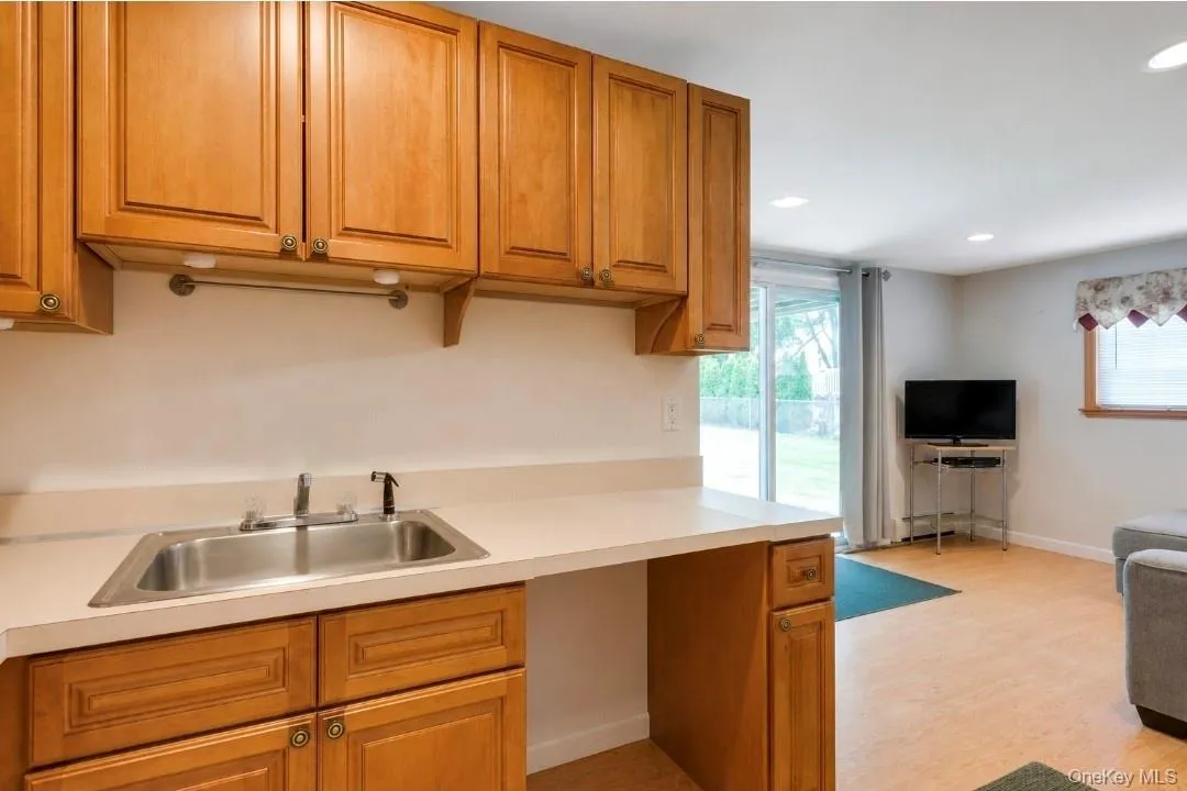 61 Yale Avenue, Islip, NY, 3 Bedrooms Bedrooms, 9 Rooms Rooms,2 BathroomsBathrooms,Residential,For Rent,Yale,0,KEY1017429 61 Yale Avenue, Islip, NY, 3 Bedrooms Bedrooms, 9 Rooms Rooms,2 BathroomsBathrooms,Residential,For Rent,Yale,0,KEY1017429
