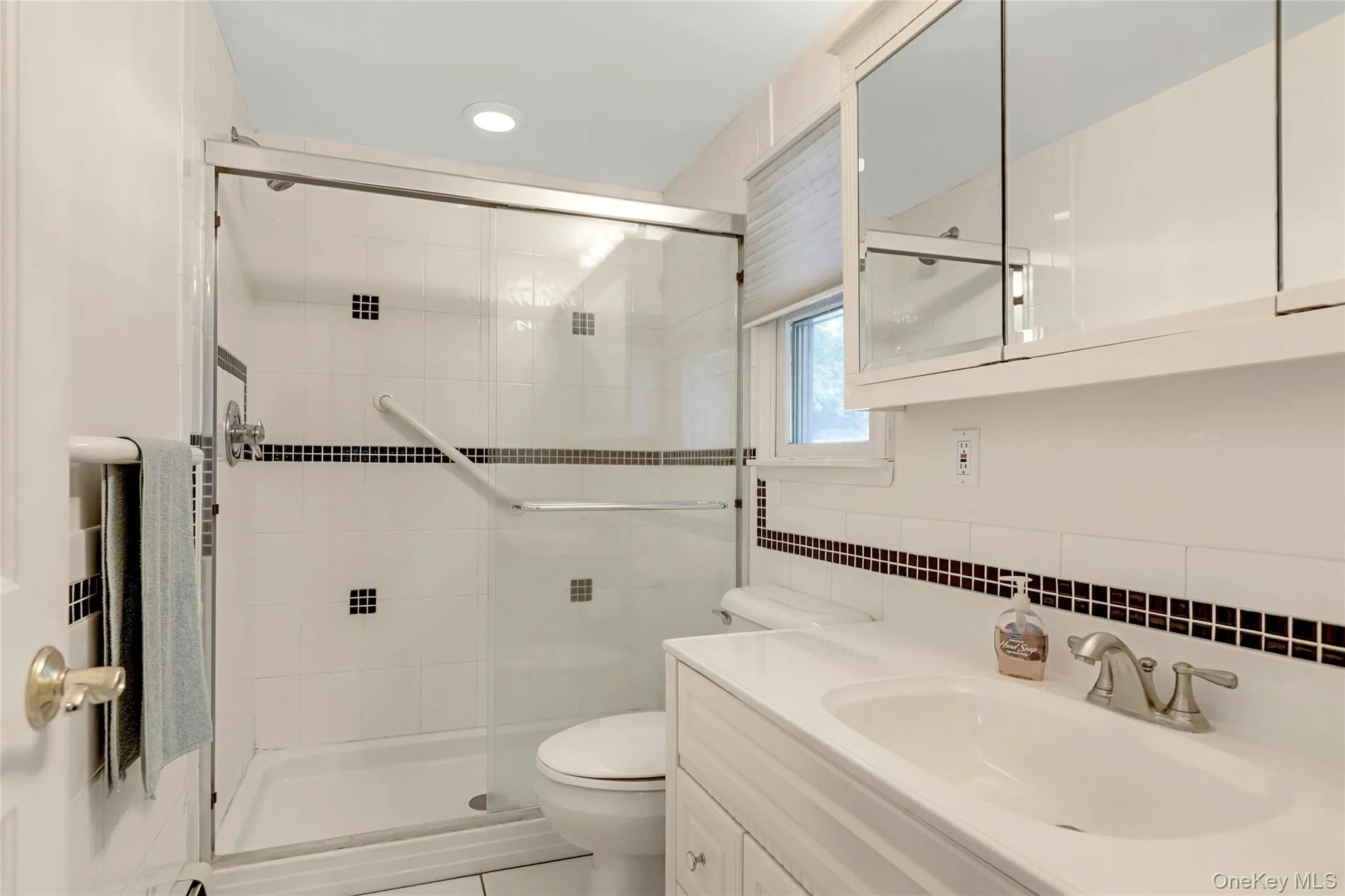 61 Yale Avenue, Islip, NY, 3 Bedrooms Bedrooms, 9 Rooms Rooms,2 BathroomsBathrooms,Residential,For Rent,Yale,0,KEY1017429 61 Yale Avenue, Islip, NY, 3 Bedrooms Bedrooms, 9 Rooms Rooms,2 BathroomsBathrooms,Residential,For Rent,Yale,0,KEY1017429