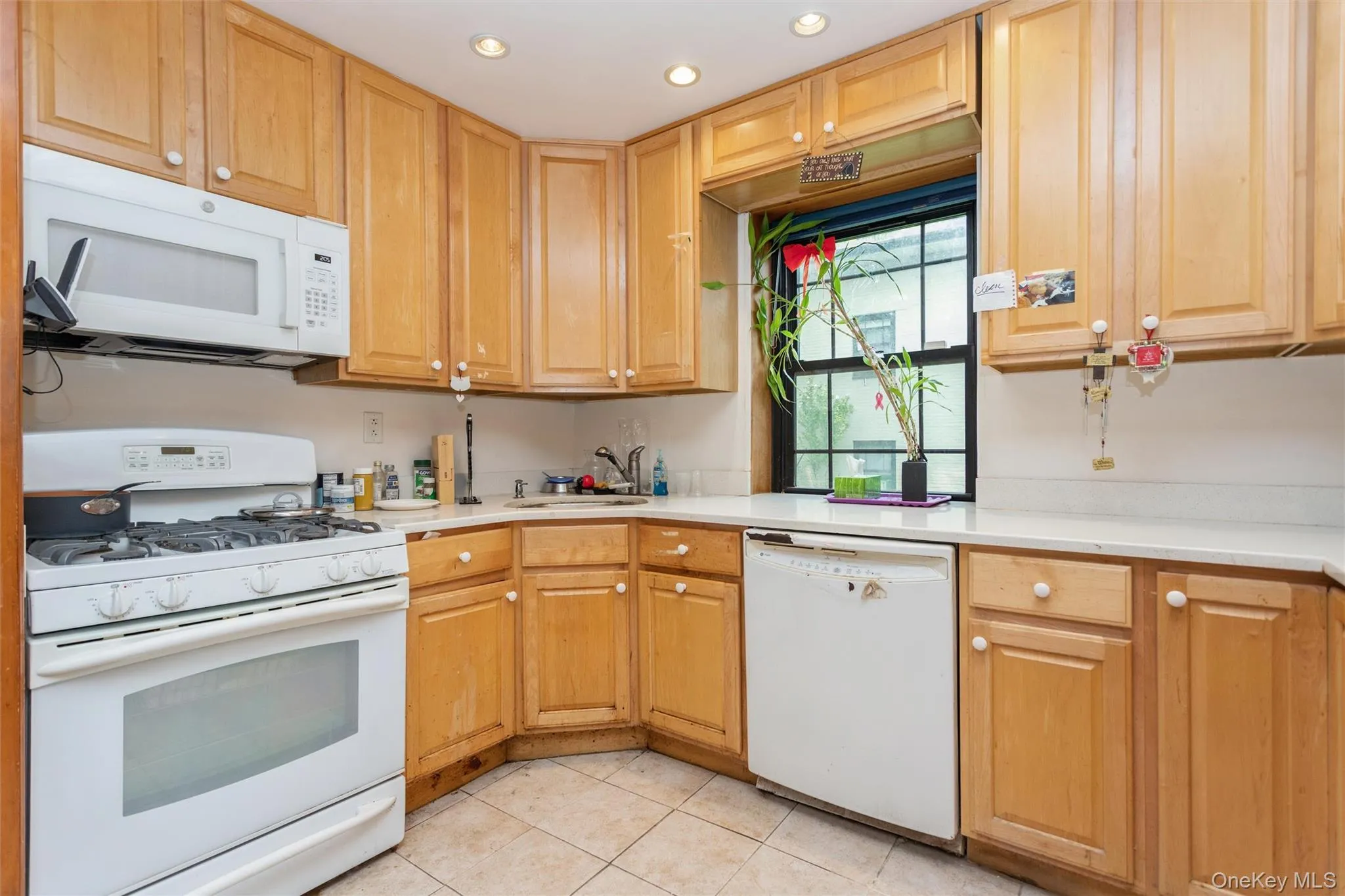 15 Field End Lane, Eastchester, NY, 3 Bedrooms Bedrooms, 6 Rooms Rooms,2 BathroomsBathrooms,Residential,For Rent,Field End,0,1017436 15 Field End Lane, Eastchester, NY, 3 Bedrooms Bedrooms, 6 Rooms Rooms,2 BathroomsBathrooms,Residential,For Rent,Field End,0,1017436