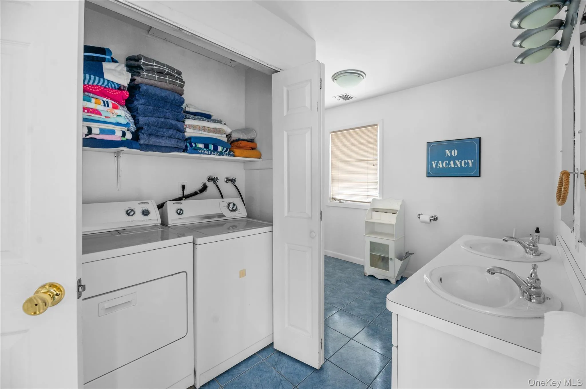 187 Cottage, Islip, NY, 4 Bedrooms Bedrooms, 9 Rooms Rooms,2 BathroomsBathrooms,Residential,For Rent,Cottage,0,KEY1017437 187 Cottage, Islip, NY, 4 Bedrooms Bedrooms, 9 Rooms Rooms,2 BathroomsBathrooms,Residential,For Rent,Cottage,0,KEY1017437