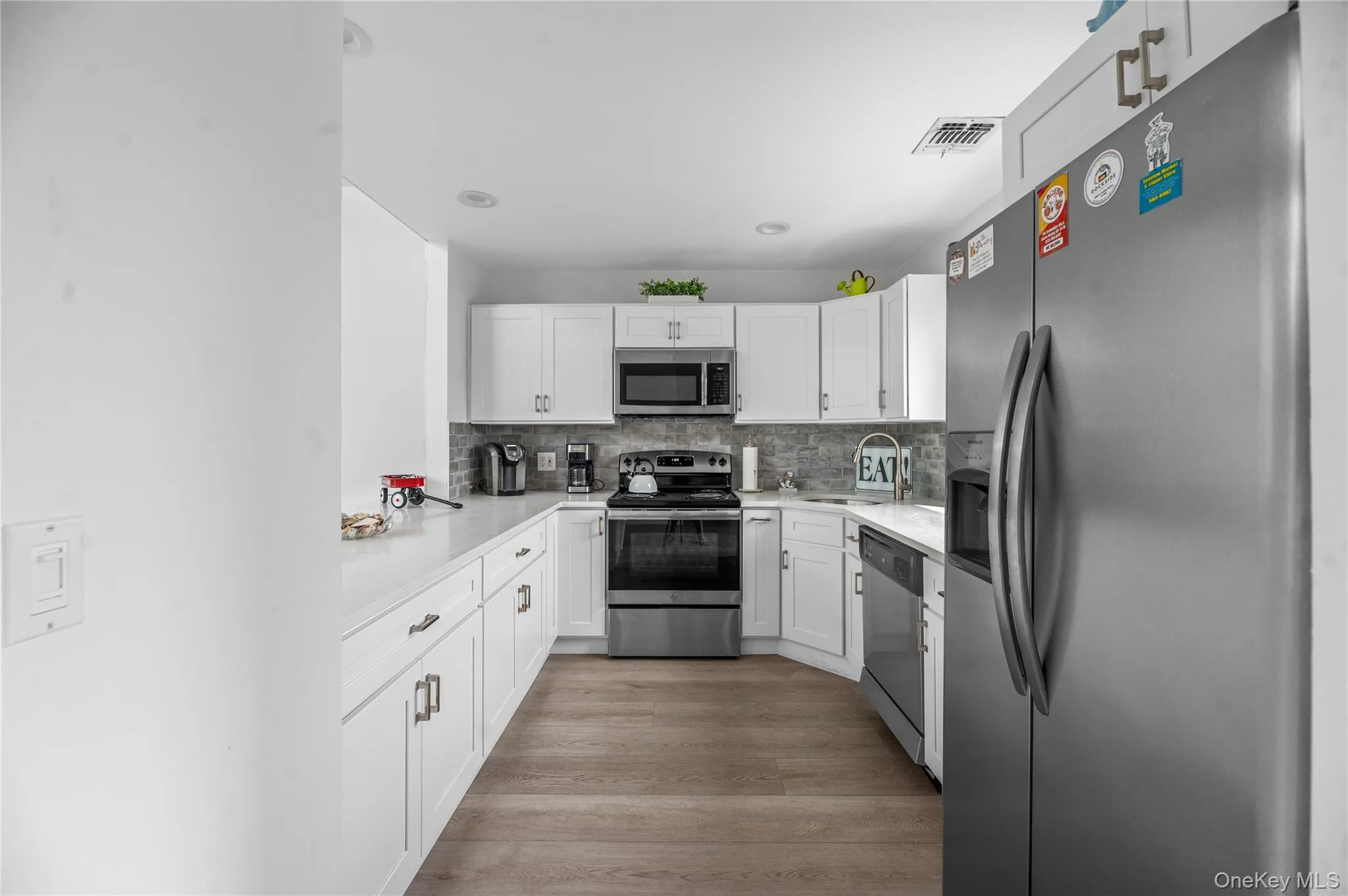 187 Cottage, Islip, NY, 4 Bedrooms Bedrooms, 9 Rooms Rooms,2 BathroomsBathrooms,Residential,For Rent,Cottage,0,KEY1017437 187 Cottage, Islip, NY, 4 Bedrooms Bedrooms, 9 Rooms Rooms,2 BathroomsBathrooms,Residential,For Rent,Cottage,0,KEY1017437