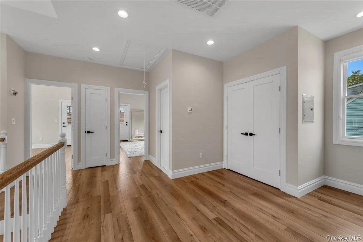 102 Kate Drive, North Hempstead, NY, 4 Bedrooms Bedrooms, 8 Rooms Rooms,3 BathroomsBathrooms,Residential,For Rent,Kate,0,KEY1017445 102 Kate Drive, North Hempstead, NY, 4 Bedrooms Bedrooms, 8 Rooms Rooms,3 BathroomsBathrooms,Residential,For Rent,Kate,0,KEY1017445