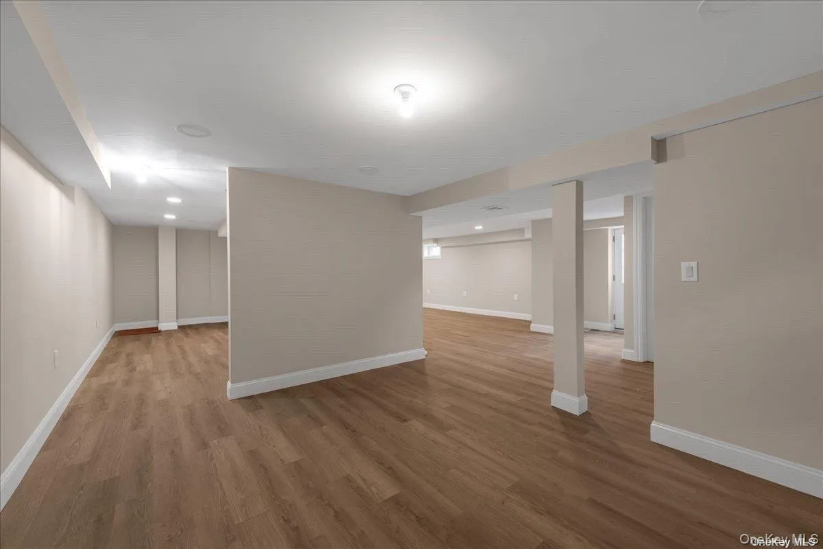 102 Kate Drive, North Hempstead, NY, 4 Bedrooms Bedrooms, 8 Rooms Rooms,3 BathroomsBathrooms,Residential,For Rent,Kate,0,KEY1017445 102 Kate Drive, North Hempstead, NY, 4 Bedrooms Bedrooms, 8 Rooms Rooms,3 BathroomsBathrooms,Residential,For Rent,Kate,0,KEY1017445