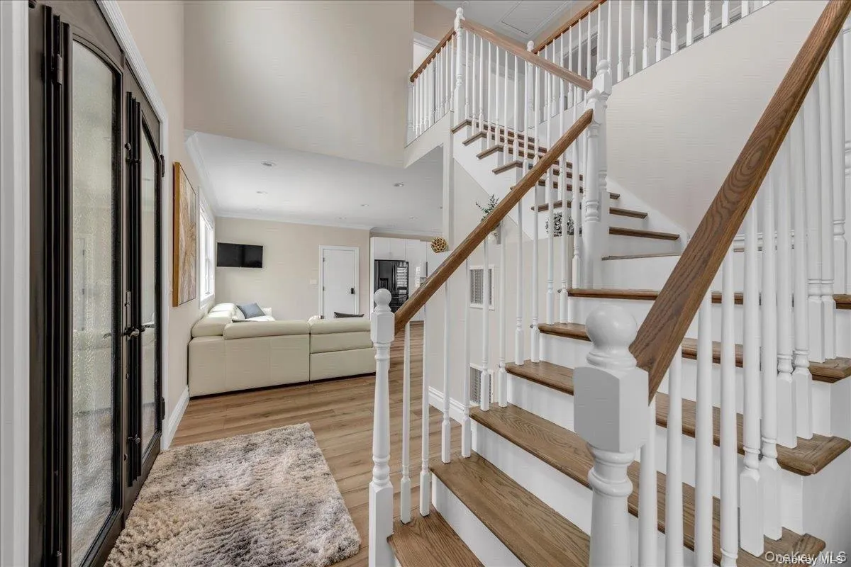 102 Kate Drive, North Hempstead, NY, 4 Bedrooms Bedrooms, 8 Rooms Rooms,3 BathroomsBathrooms,Residential,For Rent,Kate,0,KEY1017445 102 Kate Drive, North Hempstead, NY, 4 Bedrooms Bedrooms, 8 Rooms Rooms,3 BathroomsBathrooms,Residential,For Rent,Kate,0,KEY1017445