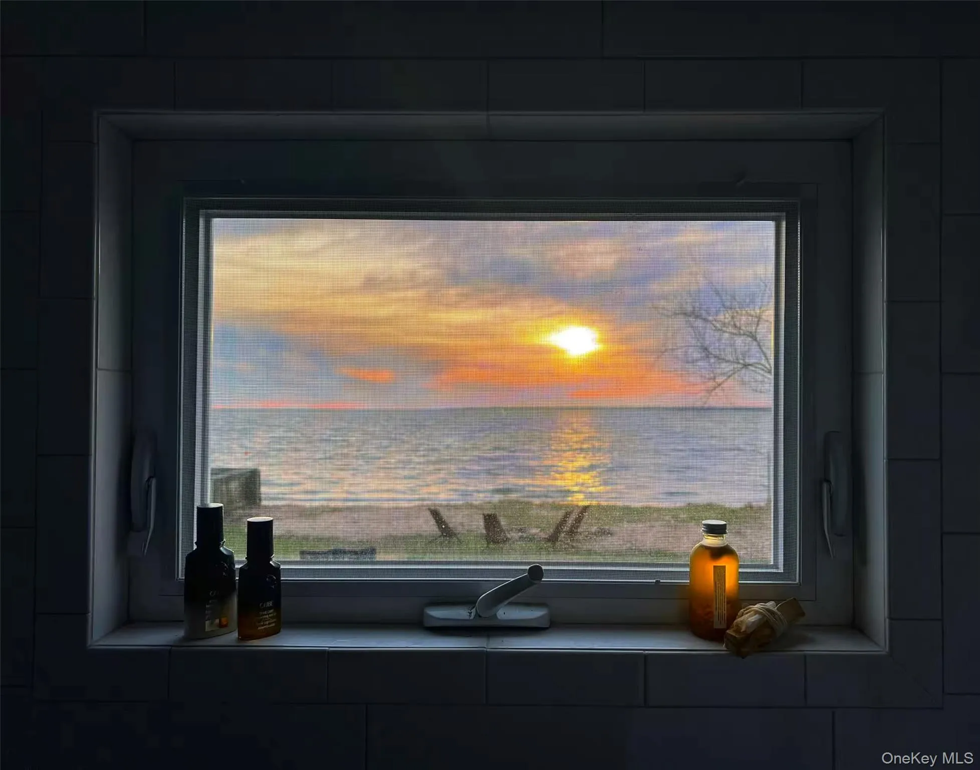 Sunset views from the bathroom Sunset views from the bathroom