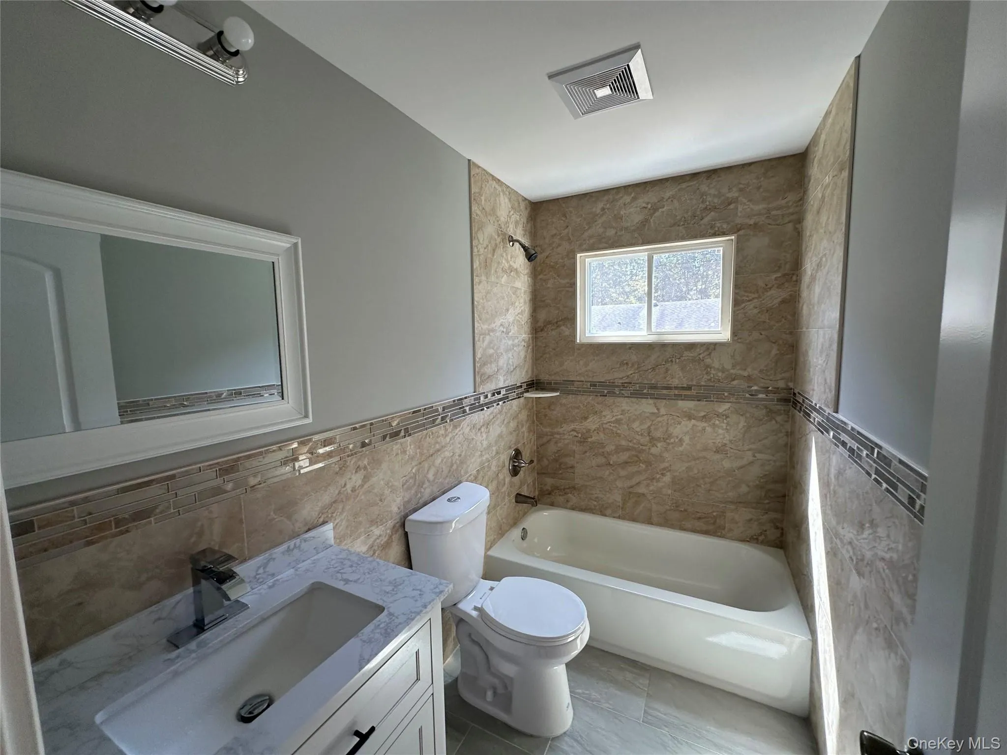1st Floor Bathroom 1st Floor Bathroom