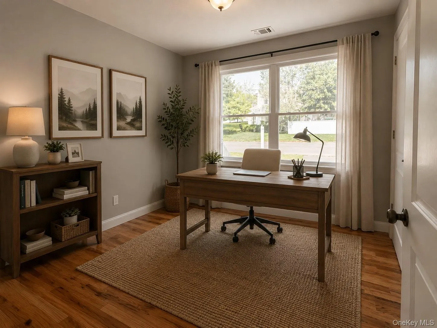 Virtually staged / digitally enhanced to showcase the property's potential Virtually staged / digitally enhanced to showcase the property's potential