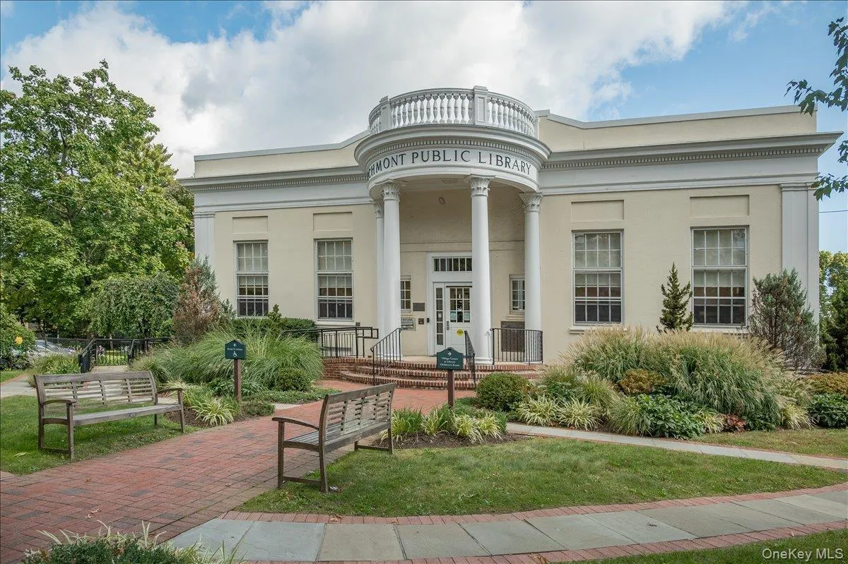 Larchmont Library Larchmont Library