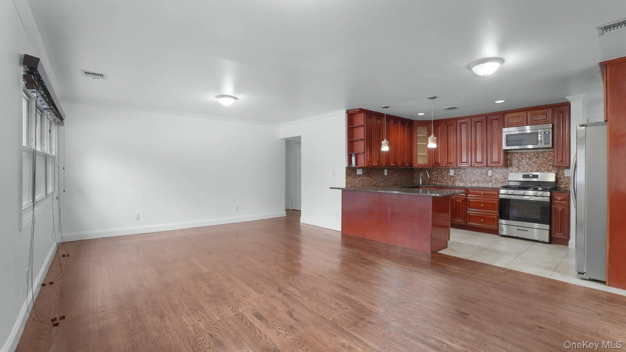 185 17th Street, Huntington, NY, 2 Bedrooms Bedrooms, 7 Rooms Rooms,3 BathroomsBathrooms,Residential,For Rent,17th,0,1017452 185 17th Street, Huntington, NY, 2 Bedrooms Bedrooms, 7 Rooms Rooms,3 BathroomsBathrooms,Residential,For Rent,17th,0,1017452