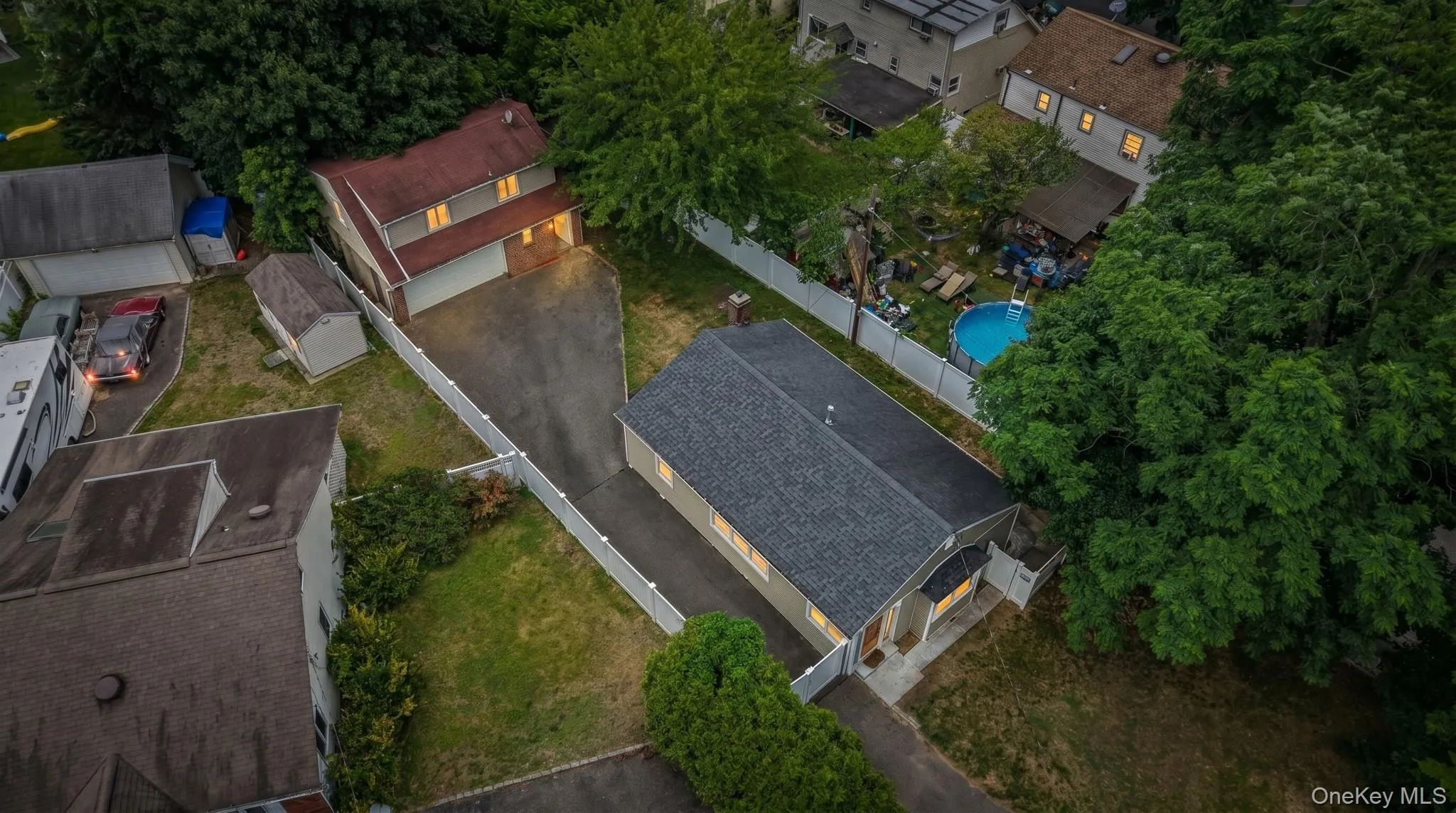 185 17th Street, Huntington, NY, 2 Bedrooms Bedrooms, 7 Rooms Rooms,3 BathroomsBathrooms,Residential,For Rent,17th,0,1017452 185 17th Street, Huntington, NY, 2 Bedrooms Bedrooms, 7 Rooms Rooms,3 BathroomsBathrooms,Residential,For Rent,17th,0,1017452
