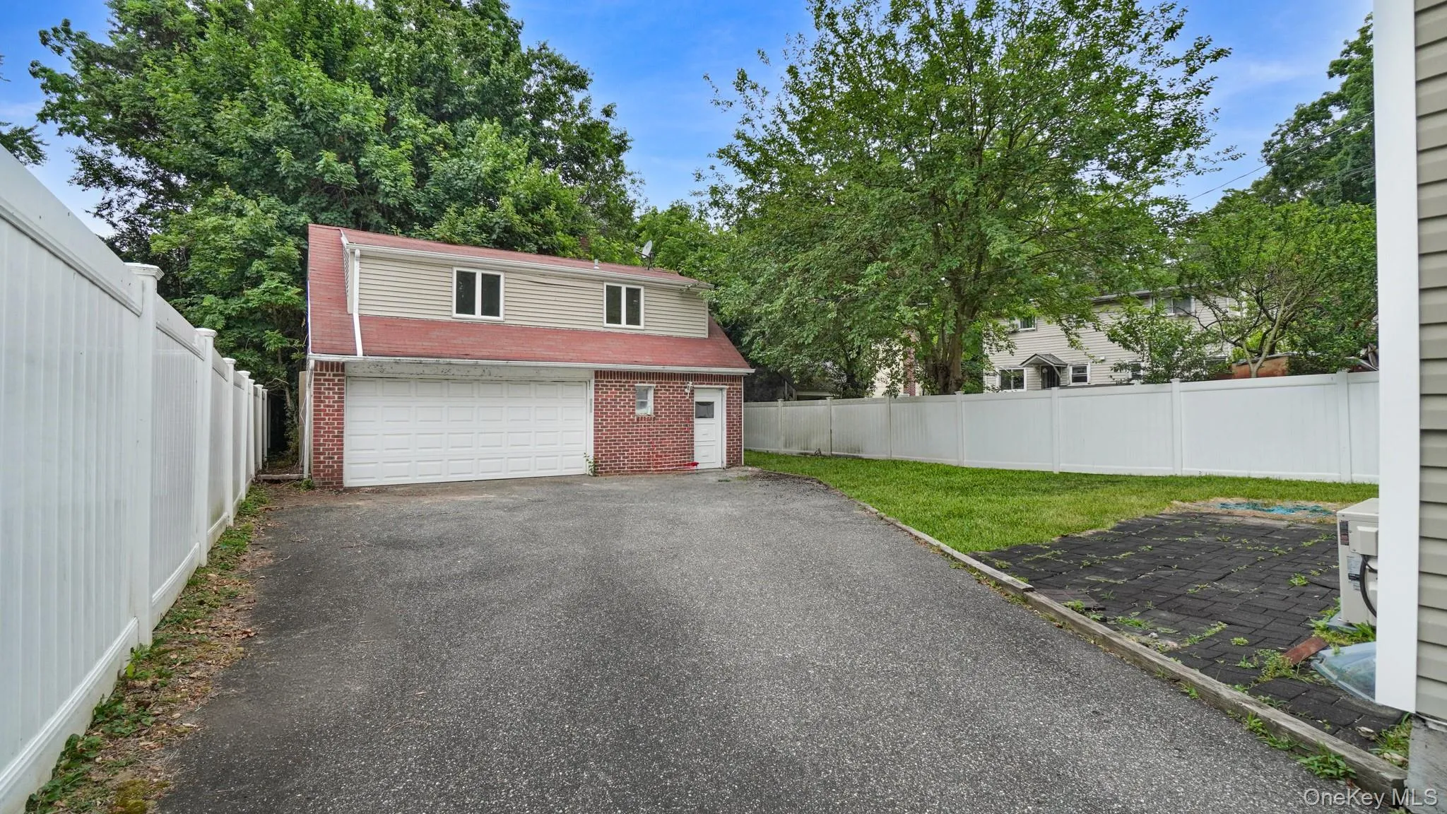 185 17th Street, Huntington, NY, 2 Bedrooms Bedrooms, 7 Rooms Rooms,3 BathroomsBathrooms,Residential,For Rent,17th,0,1017452 185 17th Street, Huntington, NY, 2 Bedrooms Bedrooms, 7 Rooms Rooms,3 BathroomsBathrooms,Residential,For Rent,17th,0,1017452