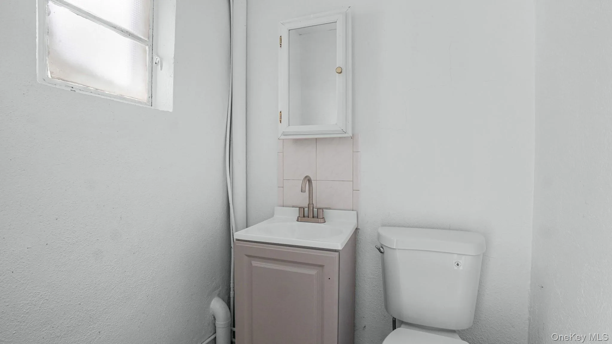 185 17th Street, Huntington, NY, 2 Bedrooms Bedrooms, 7 Rooms Rooms,3 BathroomsBathrooms,Residential,For Rent,17th,0,1017452 185 17th Street, Huntington, NY, 2 Bedrooms Bedrooms, 7 Rooms Rooms,3 BathroomsBathrooms,Residential,For Rent,17th,0,1017452
