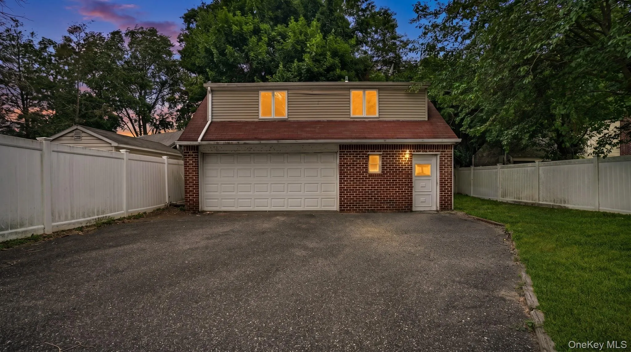 185 17th Street, Huntington, NY, 2 Bedrooms Bedrooms, 7 Rooms Rooms,3 BathroomsBathrooms,Residential,For Rent,17th,0,1017452 185 17th Street, Huntington, NY, 2 Bedrooms Bedrooms, 7 Rooms Rooms,3 BathroomsBathrooms,Residential,For Rent,17th,0,1017452