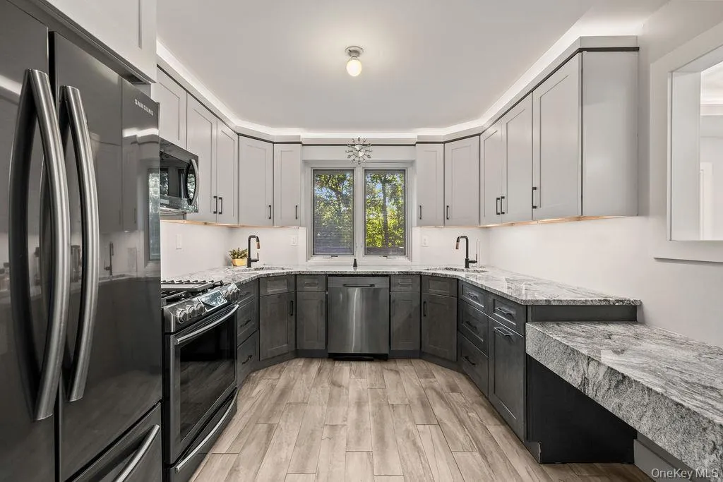 31 Beckett Court, Ramapo, NY, 5 Bedrooms Bedrooms, 10 Rooms Rooms,4 BathroomsBathrooms,Residential,For Rent,Beckett,0,1017458 31 Beckett Court, Ramapo, NY, 5 Bedrooms Bedrooms, 10 Rooms Rooms,4 BathroomsBathrooms,Residential,For Rent,Beckett,0,1017458