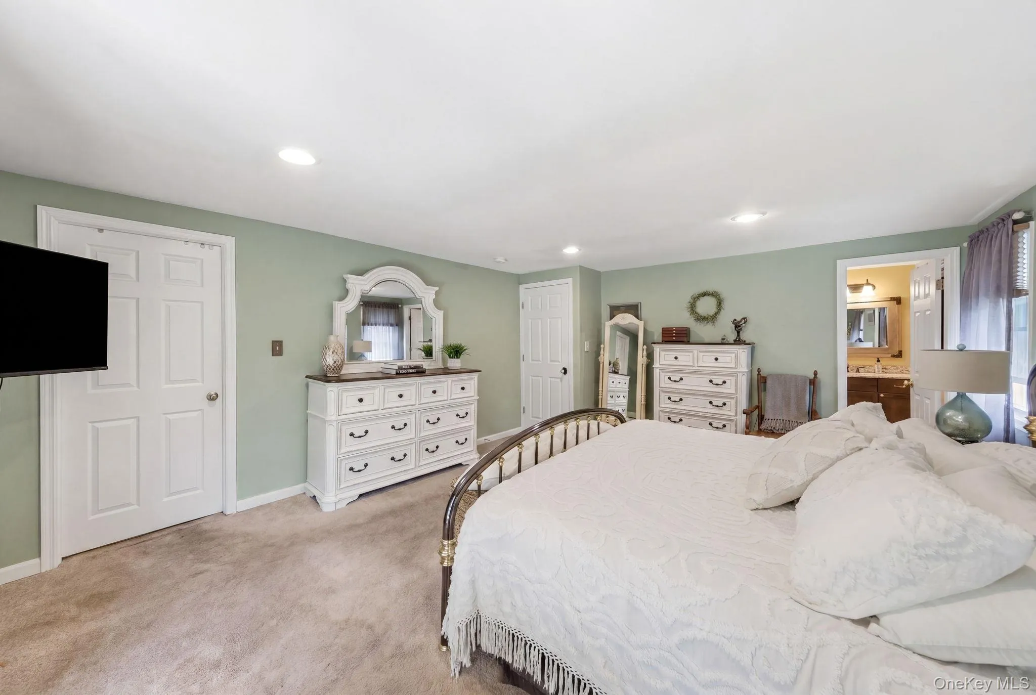 36 Sayville Road, Brookhaven, NY, 7 Bedrooms Bedrooms, 8 Rooms Rooms,3 BathroomsBathrooms,Residential,For Rent,Sayville,0,1017459 36 Sayville Road, Brookhaven, NY, 7 Bedrooms Bedrooms, 8 Rooms Rooms,3 BathroomsBathrooms,Residential,For Rent,Sayville,0,1017459