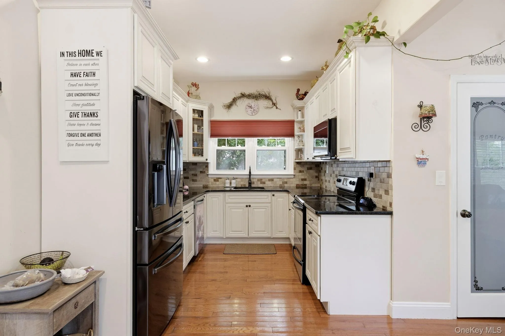 36 Sayville Road, Brookhaven, NY, 7 Bedrooms Bedrooms, 8 Rooms Rooms,3 BathroomsBathrooms,Residential,For Rent,Sayville,0,1017459 36 Sayville Road, Brookhaven, NY, 7 Bedrooms Bedrooms, 8 Rooms Rooms,3 BathroomsBathrooms,Residential,For Rent,Sayville,0,1017459