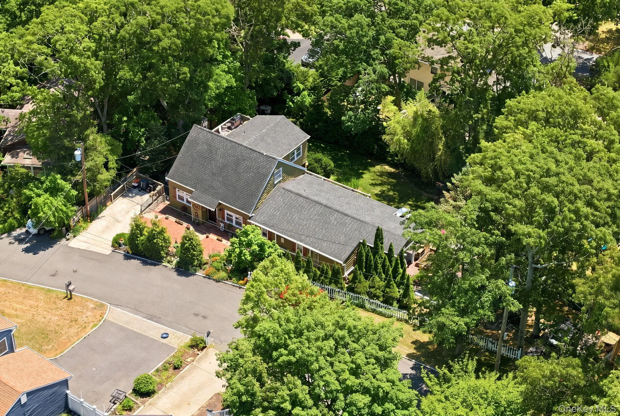 36 Sayville Road, Brookhaven, NY, 7 Bedrooms Bedrooms, 8 Rooms Rooms,3 BathroomsBathrooms,Residential,For Rent,Sayville,0,1017459 36 Sayville Road, Brookhaven, NY, 7 Bedrooms Bedrooms, 8 Rooms Rooms,3 BathroomsBathrooms,Residential,For Rent,Sayville,0,1017459