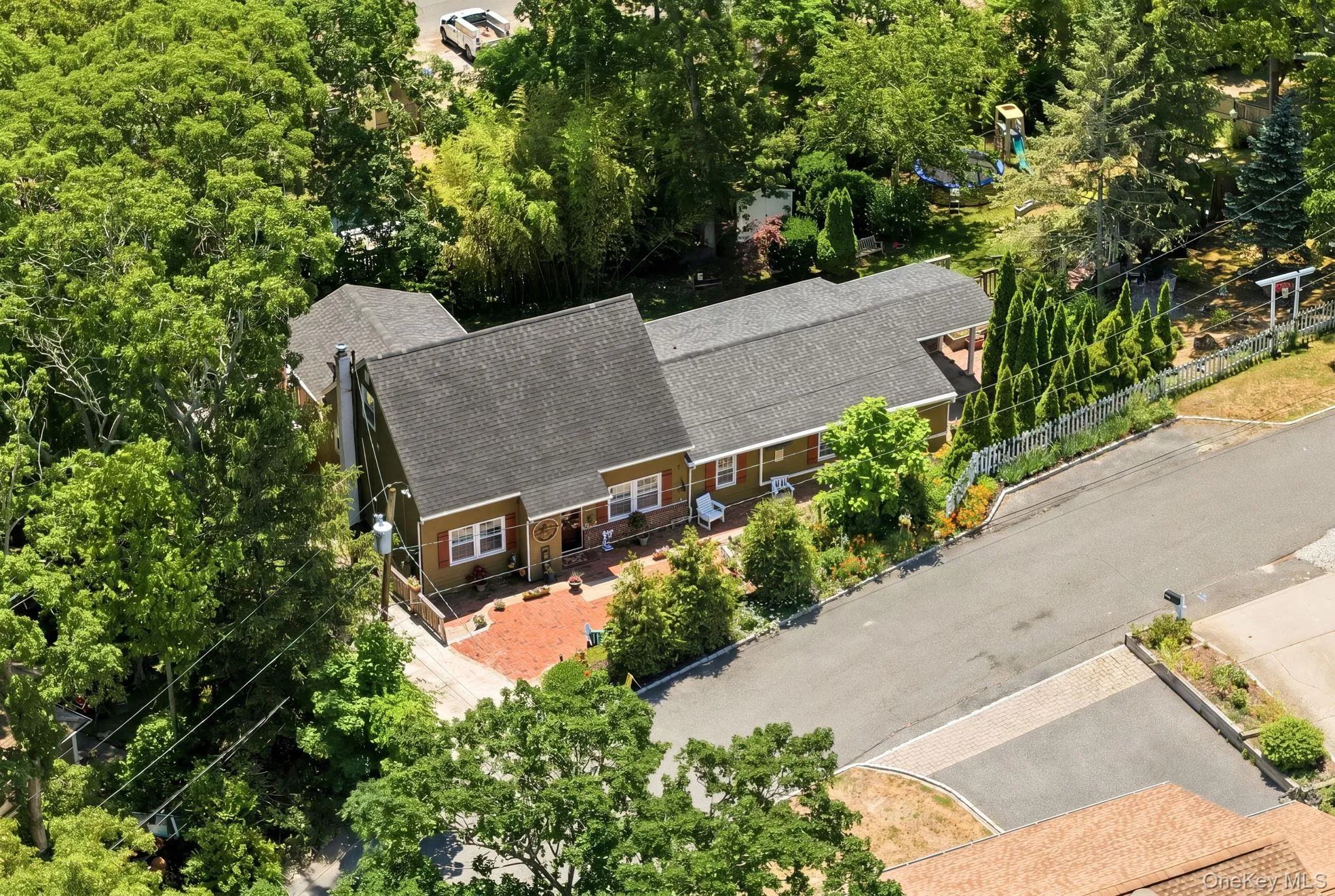 36 Sayville Road, Brookhaven, NY, 7 Bedrooms Bedrooms, 8 Rooms Rooms,3 BathroomsBathrooms,Residential,For Rent,Sayville,0,1017459 36 Sayville Road, Brookhaven, NY, 7 Bedrooms Bedrooms, 8 Rooms Rooms,3 BathroomsBathrooms,Residential,For Rent,Sayville,0,1017459