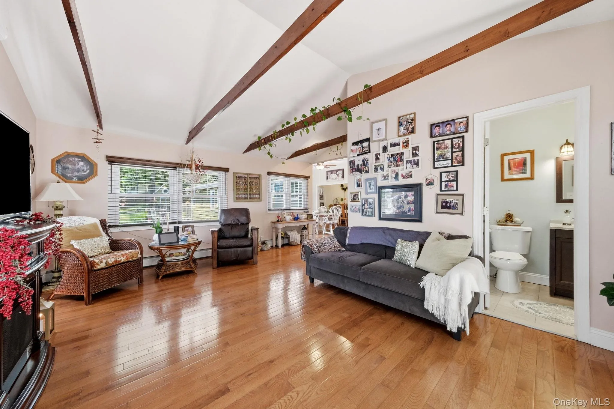 36 Sayville Road, Brookhaven, NY, 7 Bedrooms Bedrooms, 8 Rooms Rooms,3 BathroomsBathrooms,Residential,For Rent,Sayville,0,1017459 36 Sayville Road, Brookhaven, NY, 7 Bedrooms Bedrooms, 8 Rooms Rooms,3 BathroomsBathrooms,Residential,For Rent,Sayville,0,1017459