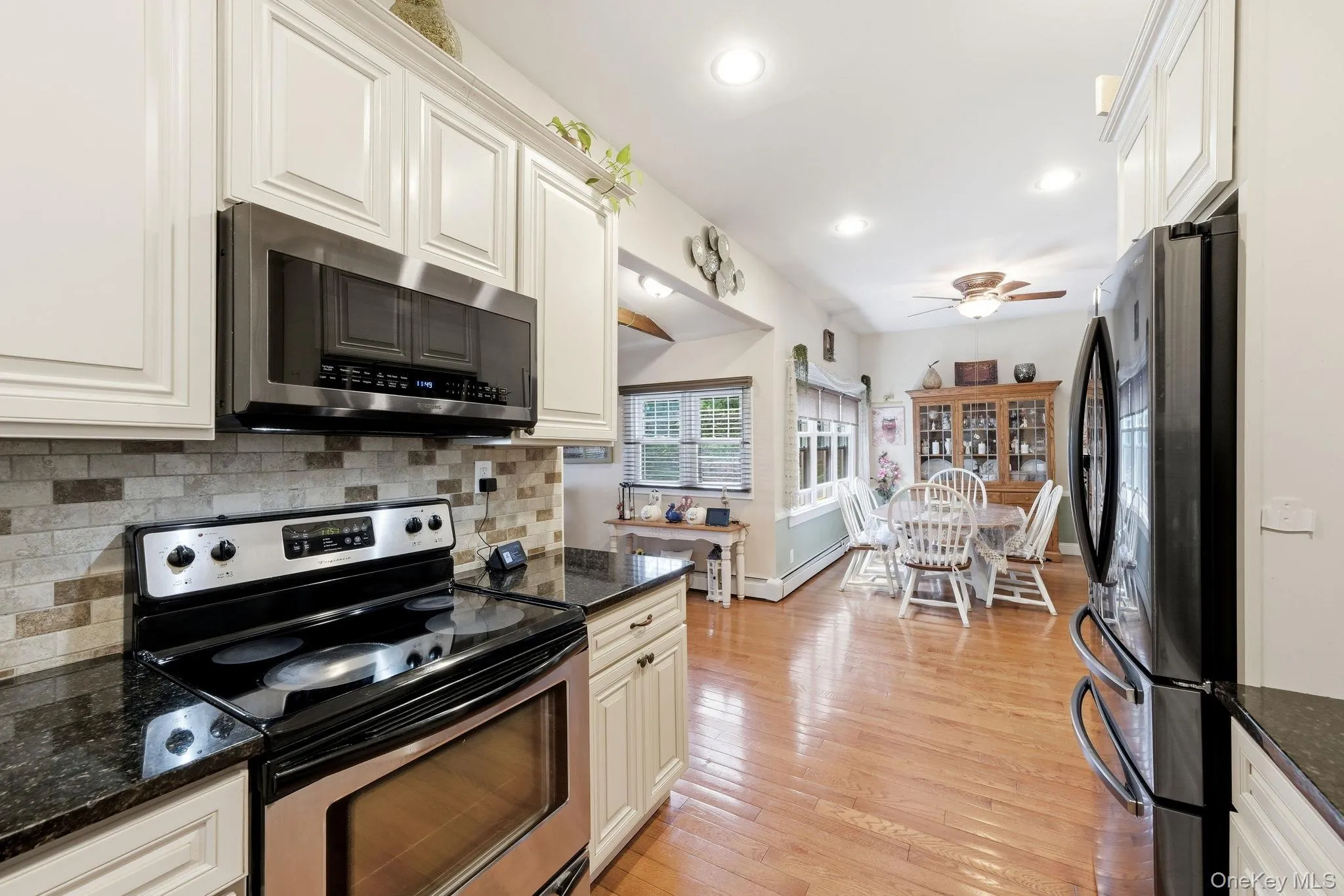 36 Sayville Road, Brookhaven, NY, 7 Bedrooms Bedrooms, 8 Rooms Rooms,3 BathroomsBathrooms,Residential,For Rent,Sayville,0,1017459 36 Sayville Road, Brookhaven, NY, 7 Bedrooms Bedrooms, 8 Rooms Rooms,3 BathroomsBathrooms,Residential,For Rent,Sayville,0,1017459
