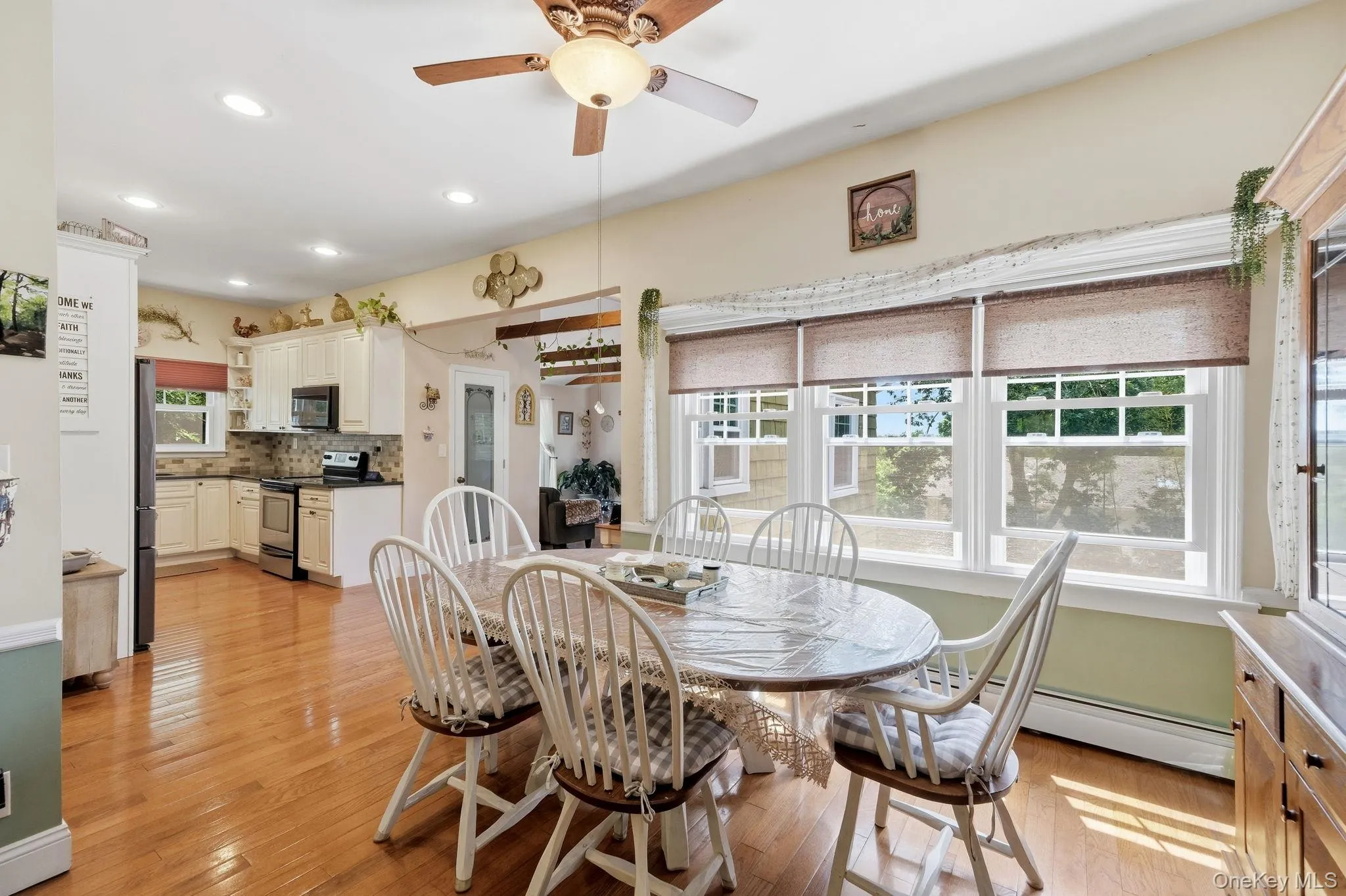 36 Sayville Road, Brookhaven, NY, 7 Bedrooms Bedrooms, 8 Rooms Rooms,3 BathroomsBathrooms,Residential,For Rent,Sayville,0,1017459 36 Sayville Road, Brookhaven, NY, 7 Bedrooms Bedrooms, 8 Rooms Rooms,3 BathroomsBathrooms,Residential,For Rent,Sayville,0,1017459