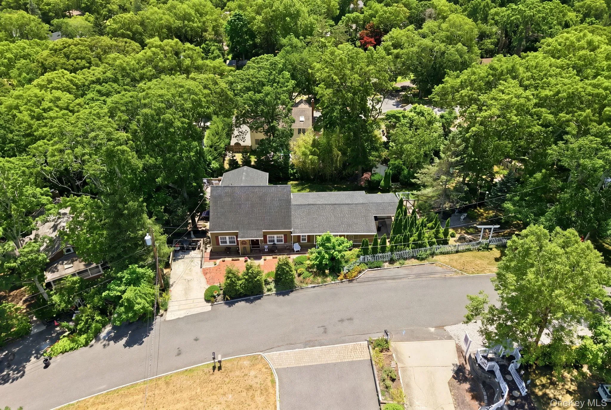 36 Sayville Road, Brookhaven, NY, 7 Bedrooms Bedrooms, 8 Rooms Rooms,3 BathroomsBathrooms,Residential,For Rent,Sayville,0,1017459 36 Sayville Road, Brookhaven, NY, 7 Bedrooms Bedrooms, 8 Rooms Rooms,3 BathroomsBathrooms,Residential,For Rent,Sayville,0,1017459
