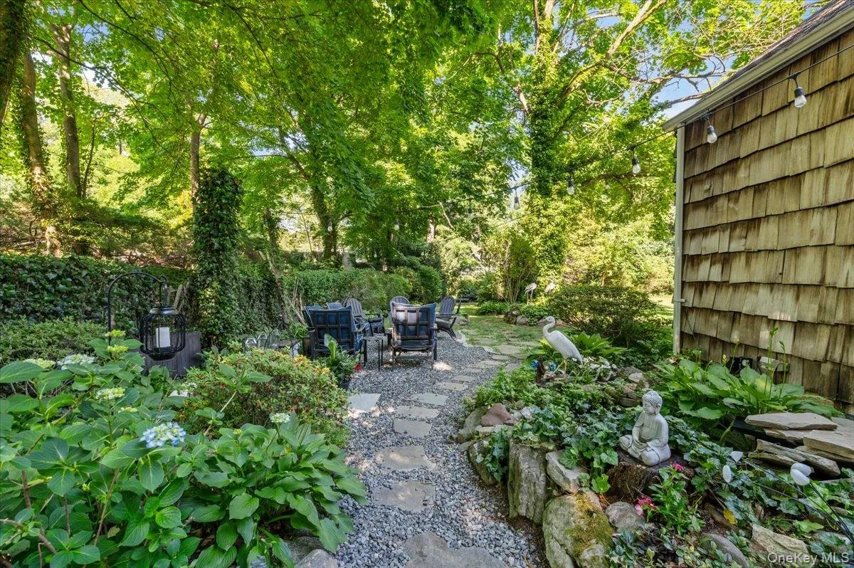10 Rancher Place, Huntington, NY, 5 Bedrooms Bedrooms, 10 Rooms Rooms,3 BathroomsBathrooms,Residential,For Rent,Rancher,0,KEY1017465 10 Rancher Place, Huntington, NY, 5 Bedrooms Bedrooms, 10 Rooms Rooms,3 BathroomsBathrooms,Residential,For Rent,Rancher,0,KEY1017465