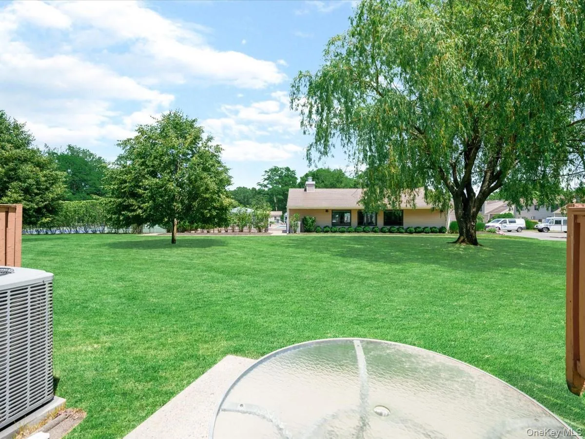 181 North Lane, Smithtown, NY, 2 Bedrooms Bedrooms, 7 Rooms Rooms,2 BathroomsBathrooms,Residential,For Rent,North,0,KEY1017473 181 North Lane, Smithtown, NY, 2 Bedrooms Bedrooms, 7 Rooms Rooms,2 BathroomsBathrooms,Residential,For Rent,North,0,KEY1017473