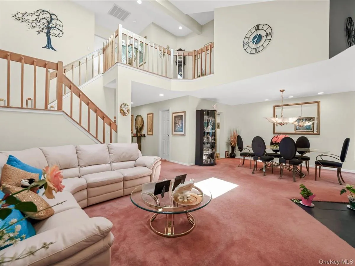 181 North Lane, Smithtown, NY, 2 Bedrooms Bedrooms, 7 Rooms Rooms,2 BathroomsBathrooms,Residential,For Rent,North,0,KEY1017473 181 North Lane, Smithtown, NY, 2 Bedrooms Bedrooms, 7 Rooms Rooms,2 BathroomsBathrooms,Residential,For Rent,North,0,KEY1017473