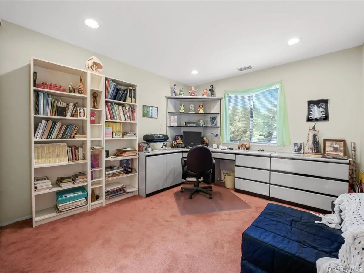 181 North Lane, Smithtown, NY, 2 Bedrooms Bedrooms, 7 Rooms Rooms,2 BathroomsBathrooms,Residential,For Rent,North,0,KEY1017473 181 North Lane, Smithtown, NY, 2 Bedrooms Bedrooms, 7 Rooms Rooms,2 BathroomsBathrooms,Residential,For Rent,North,0,KEY1017473