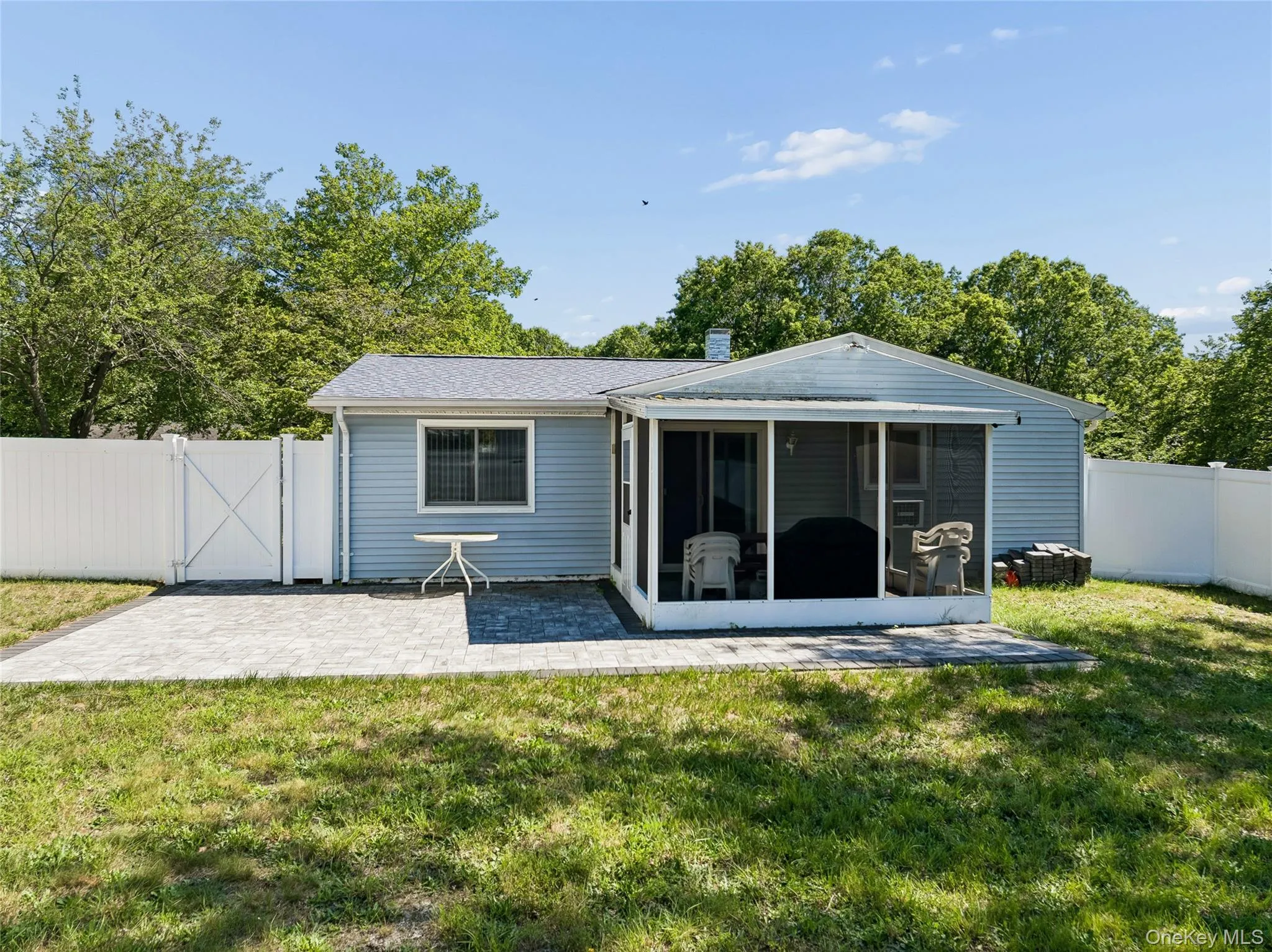 77 Masonic Avenue, Brookhaven, NY, 3 Bedrooms Bedrooms, 5 Rooms Rooms,1 BathroomBathrooms,Residential,For Rent,Masonic,0,KEY1017477 77 Masonic Avenue, Brookhaven, NY, 3 Bedrooms Bedrooms, 5 Rooms Rooms,1 BathroomBathrooms,Residential,For Rent,Masonic,0,KEY1017477