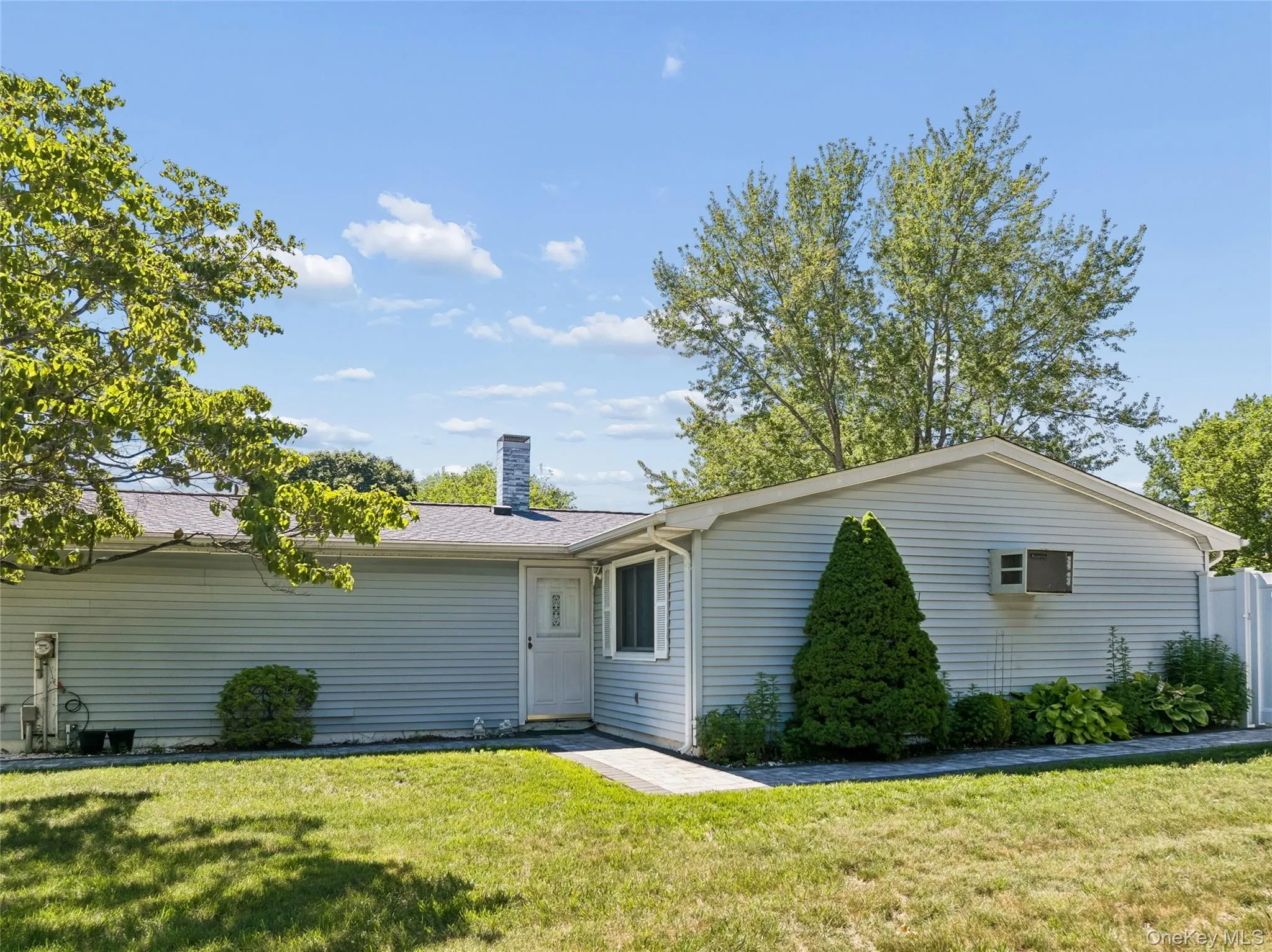 77 Masonic Avenue, Brookhaven, NY, 3 Bedrooms Bedrooms, 5 Rooms Rooms,1 BathroomBathrooms,Residential,For Rent,Masonic,0,KEY1017477 77 Masonic Avenue, Brookhaven, NY, 3 Bedrooms Bedrooms, 5 Rooms Rooms,1 BathroomBathrooms,Residential,For Rent,Masonic,0,KEY1017477
